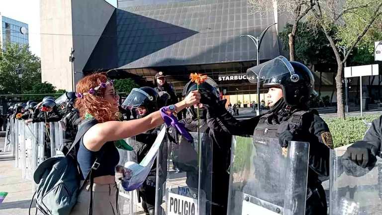 En cuatro estados del país decenas de mujeres fueron víctimas de violencia policial como golpes y el uso de gas lacrimógeno durante las protestas del 8M