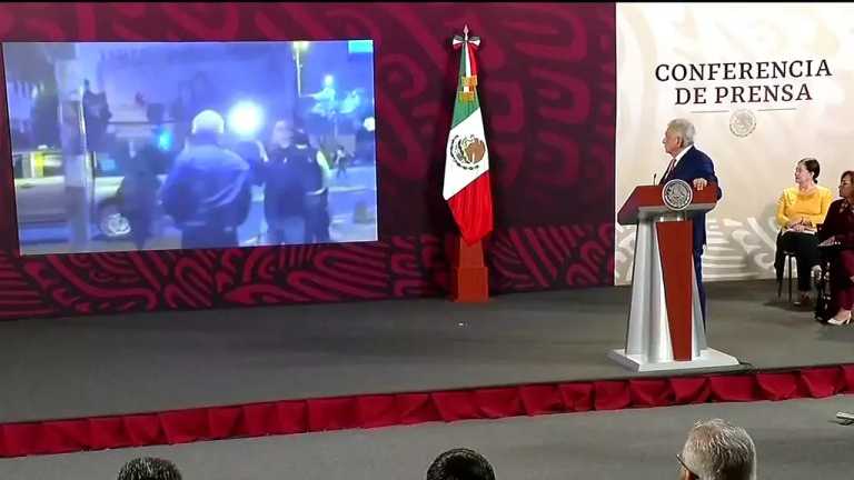 El presidente Andrés Manuel López Orador también dio a conocer un video de la irrupción de la policía de Ecuador a la embajada mexicana, dijo que solo es una parte, y que paulatinamente se irán dando a conocer más imágenes