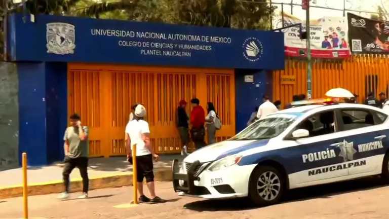 La UNAM lamentó el fallecimiento del alumno en inmediaciones del CCH Naucalpan. Anunció la suspensión de clases hasta el lunes para facilitar las investigaciones de la Fiscalía del Edomex