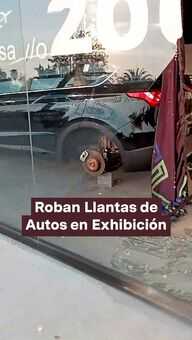 FOTO: Roban Llantas de Autos en Exhibición