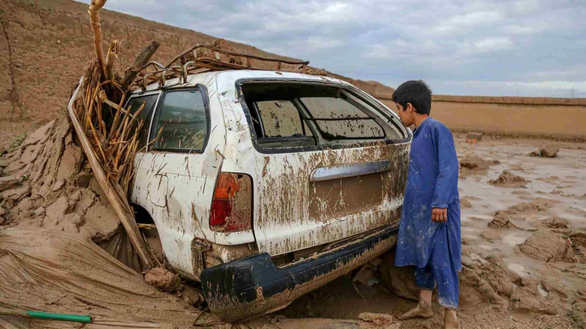 Inundaciones en Afganistán Dejan 342 Muertos y Mil 630 Heridos
