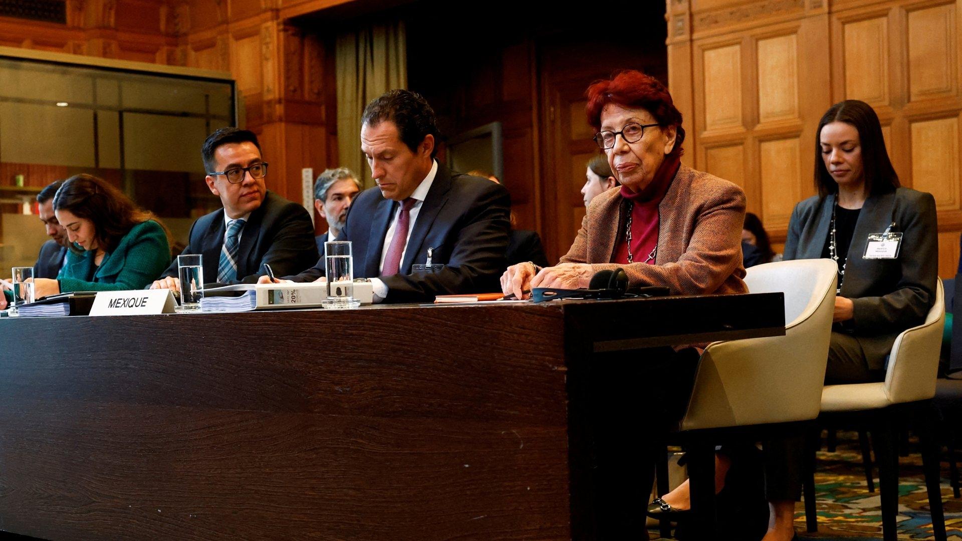 México Reacciona a Decisión de la Corte Internacional: AMLO Rechaza Diálogo con Ecuador