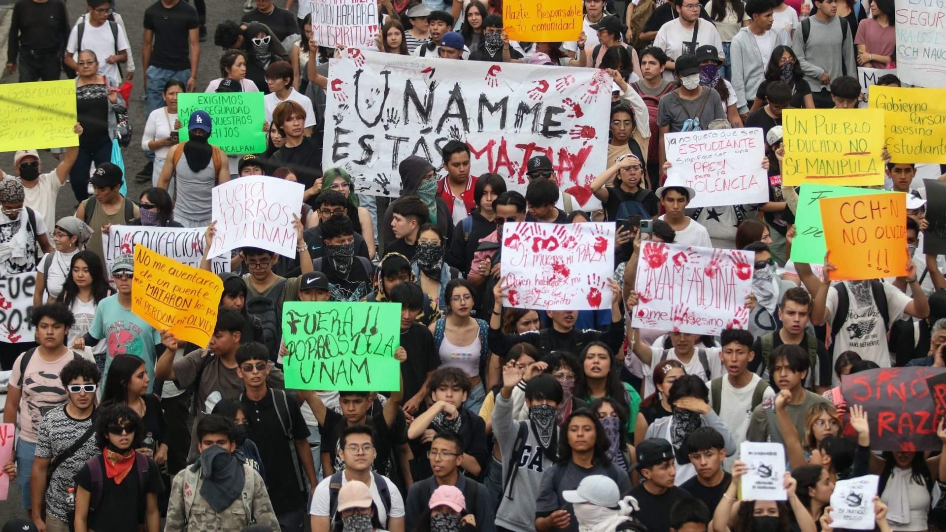 UNAM e IPN Van Contra Grupos de Porros que Agreden a Estudiantes: 'Un Antiguo y Dañino Mal'