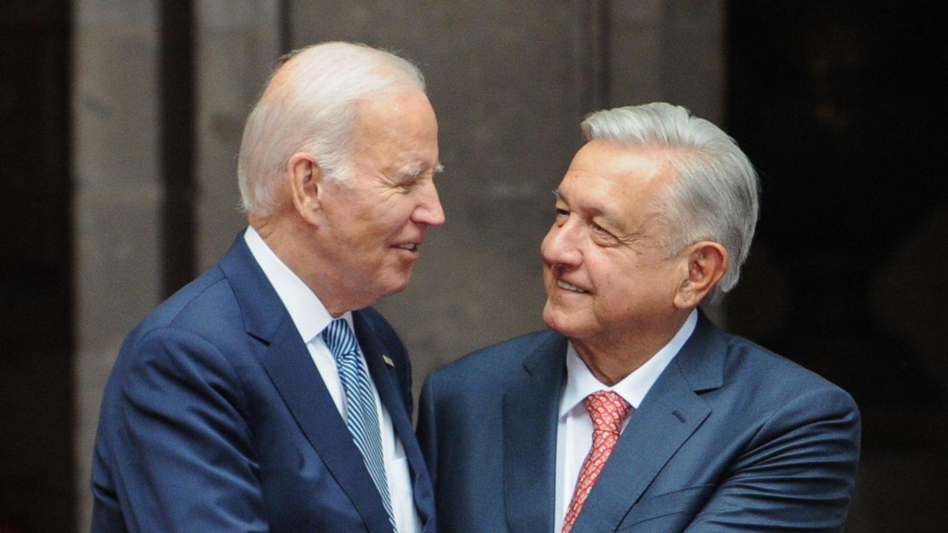 Biden y López Obrador Hablan sobre Restricción Migratoria y Transición de Poder