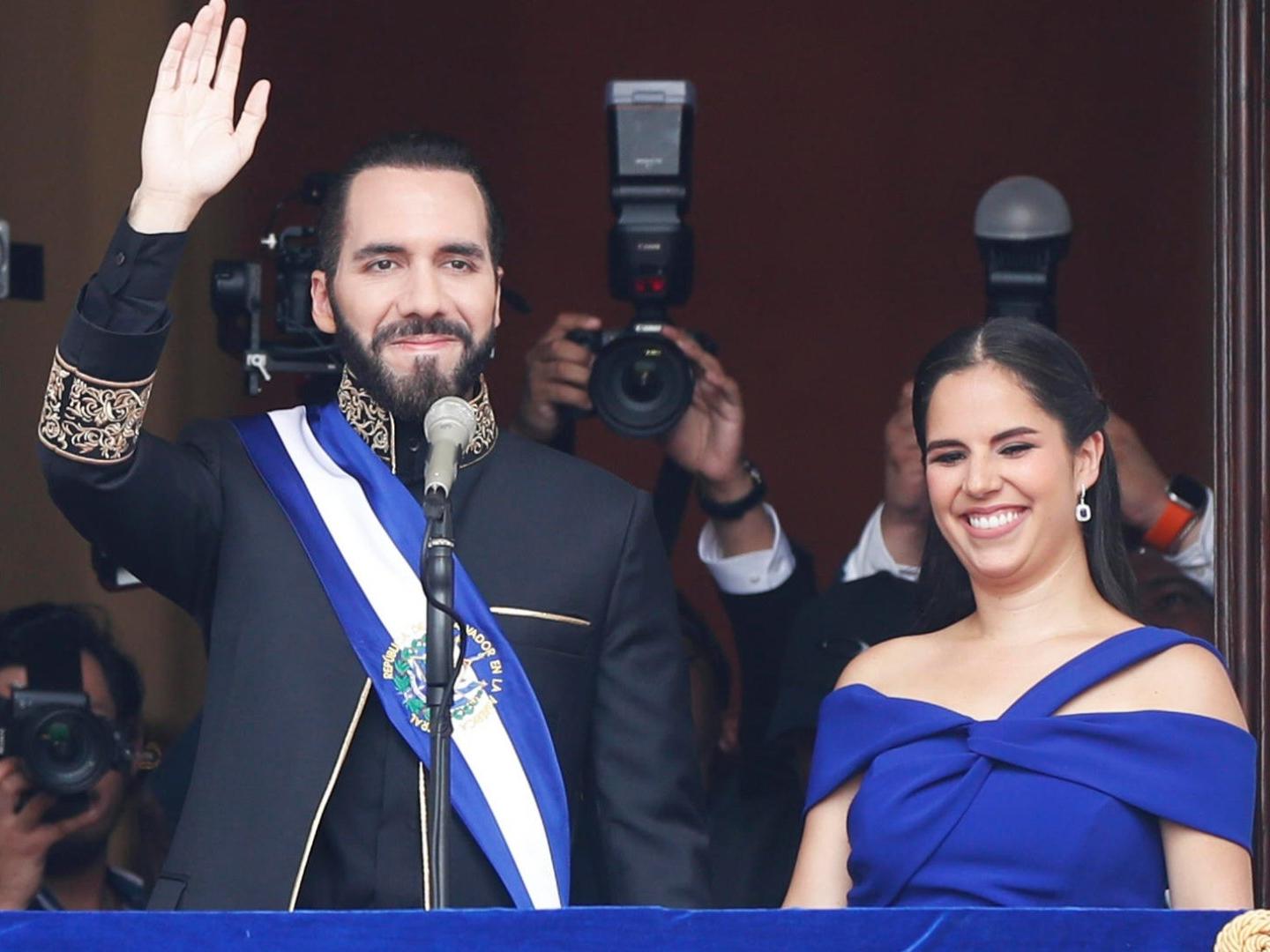 Nayib Bukele Asume Presidencia de El Salvador para un Segundo Mandato