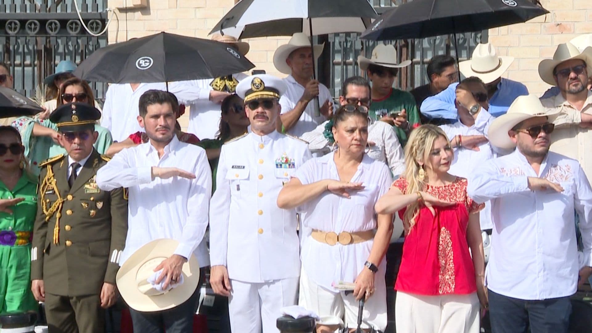 Desfile por la Independencia de México Reúne a Familias en Matamoros