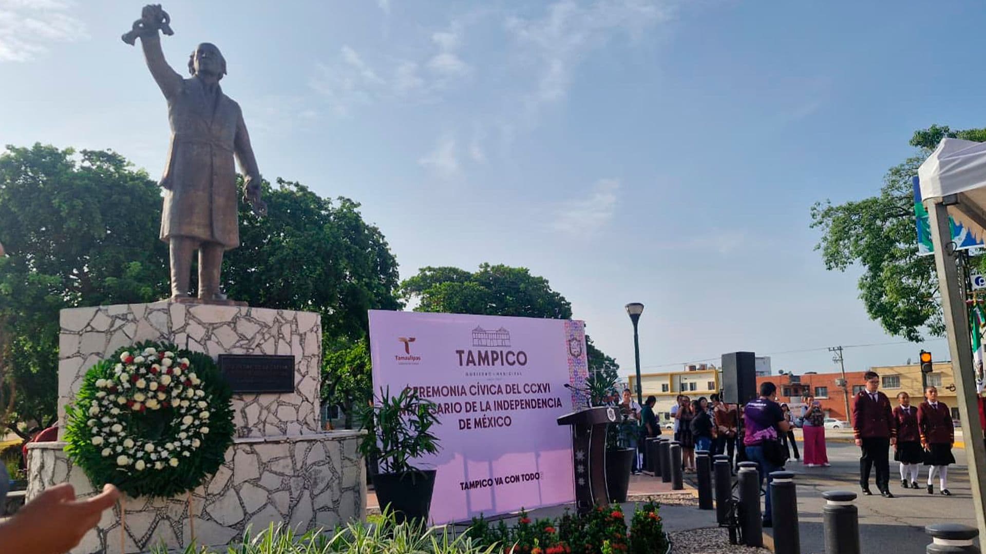 Realizan Desfile Cívico Militar por La Independencia de México en Tampico