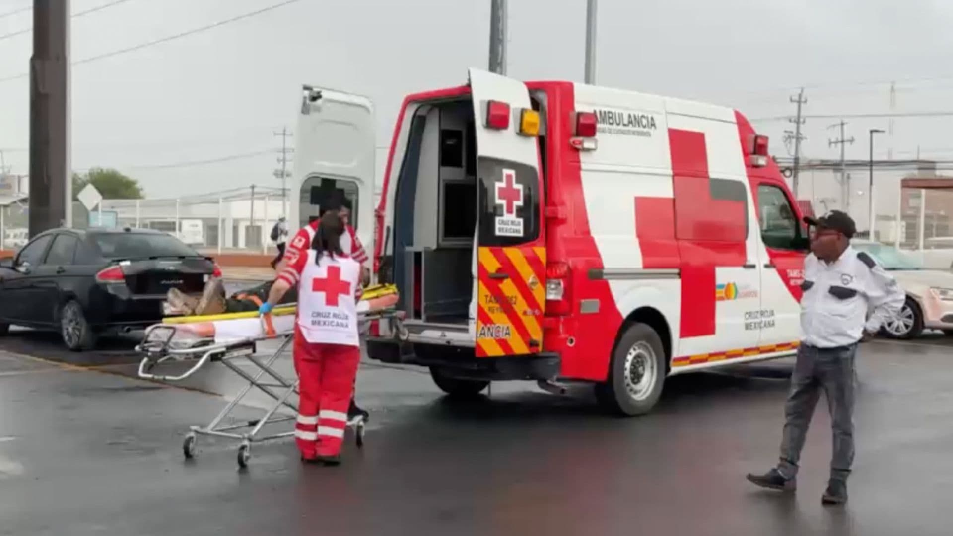 Rachas de Viento Provocan Caída de Hombre de un Andamio en Reynosa, Tamaulipas