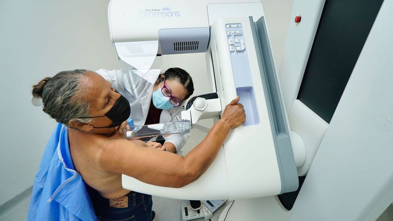 Instituciones de salud  reforzado estrategias para promover acciones de detección del cáncer de mama a través de autoexploración mensual