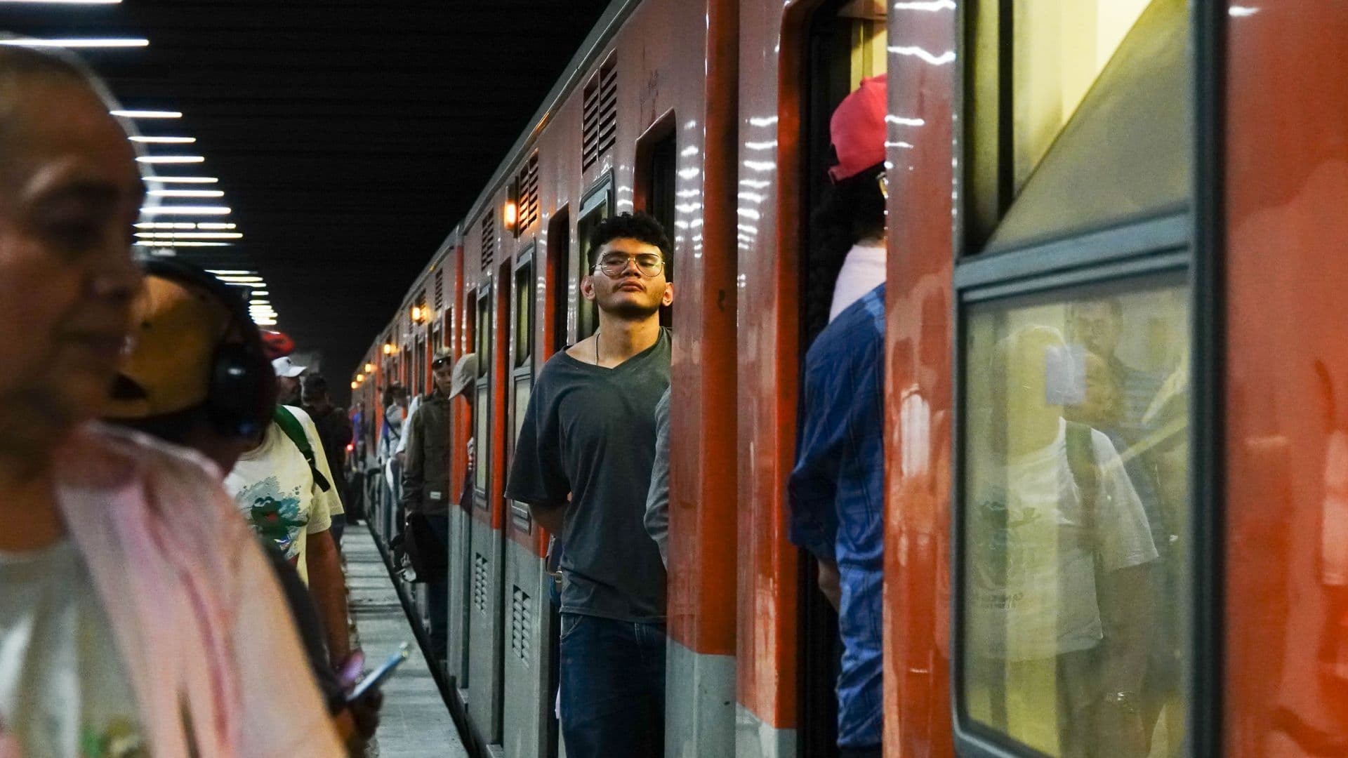 Se presentaron demoras en el Sistema de Transporte Colectivo Metro. Foto: Cuartoscuro