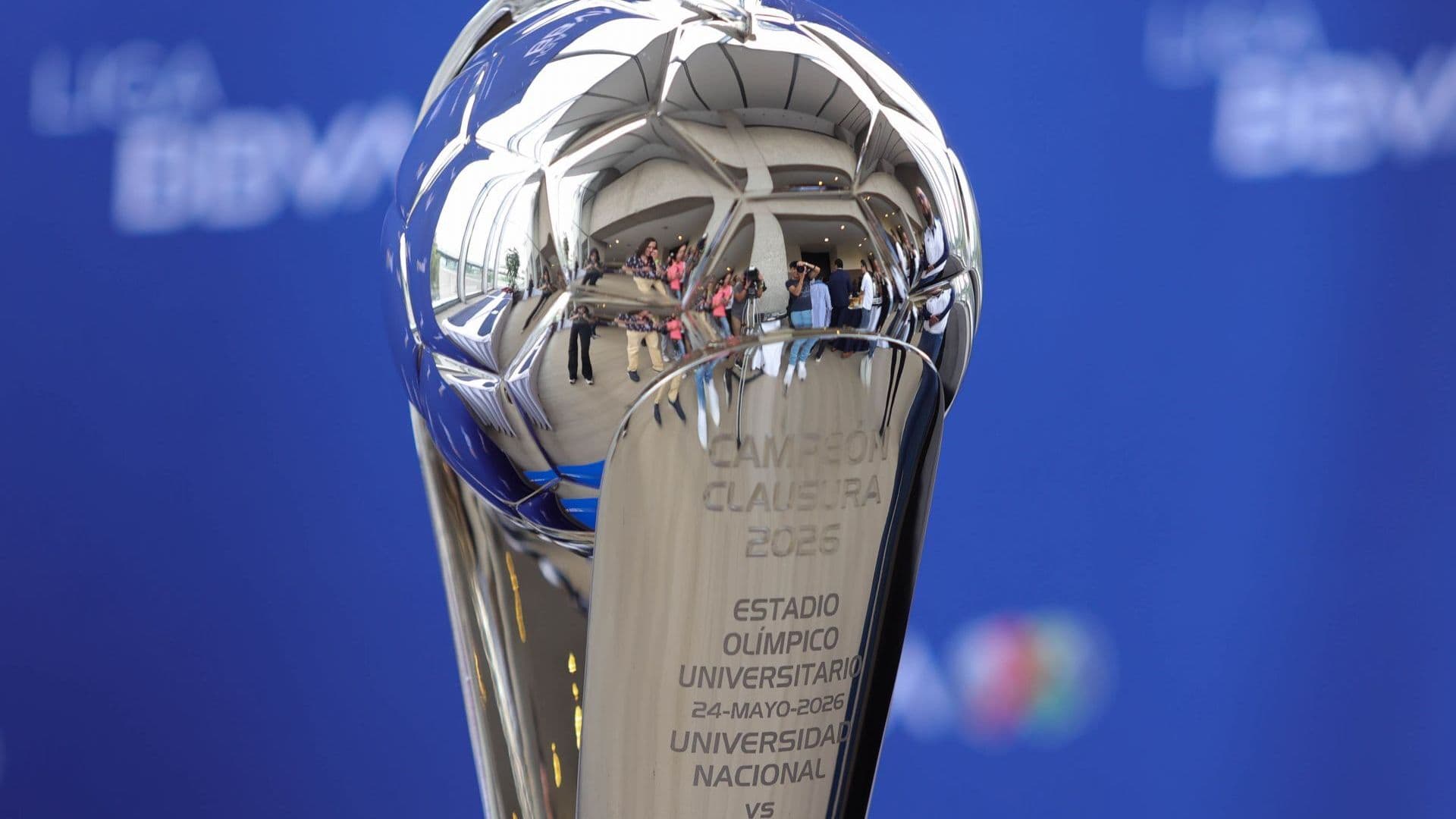 Trofeo de campeón de la Liga MX. Foto: Cuartoscuro