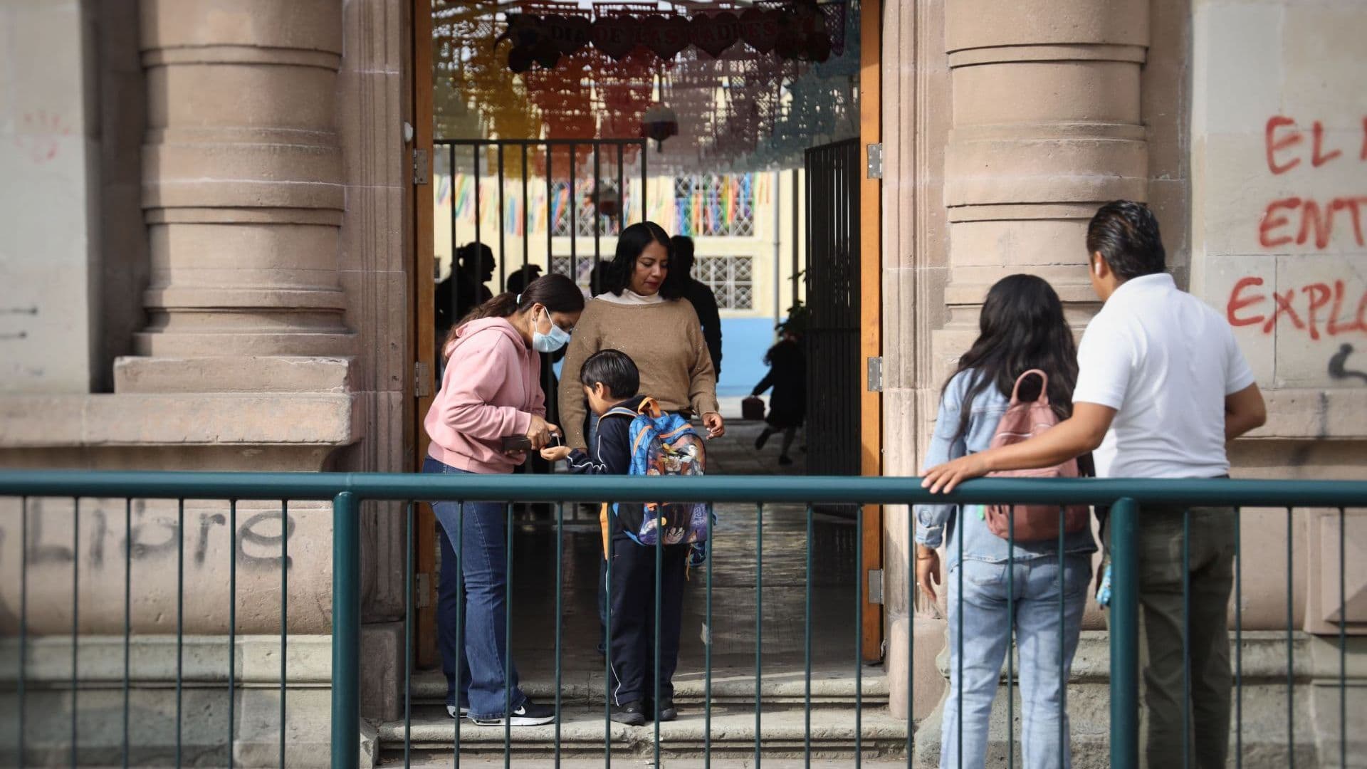 Alumnos de Oaxaca Regresan a Clases Este Lunes