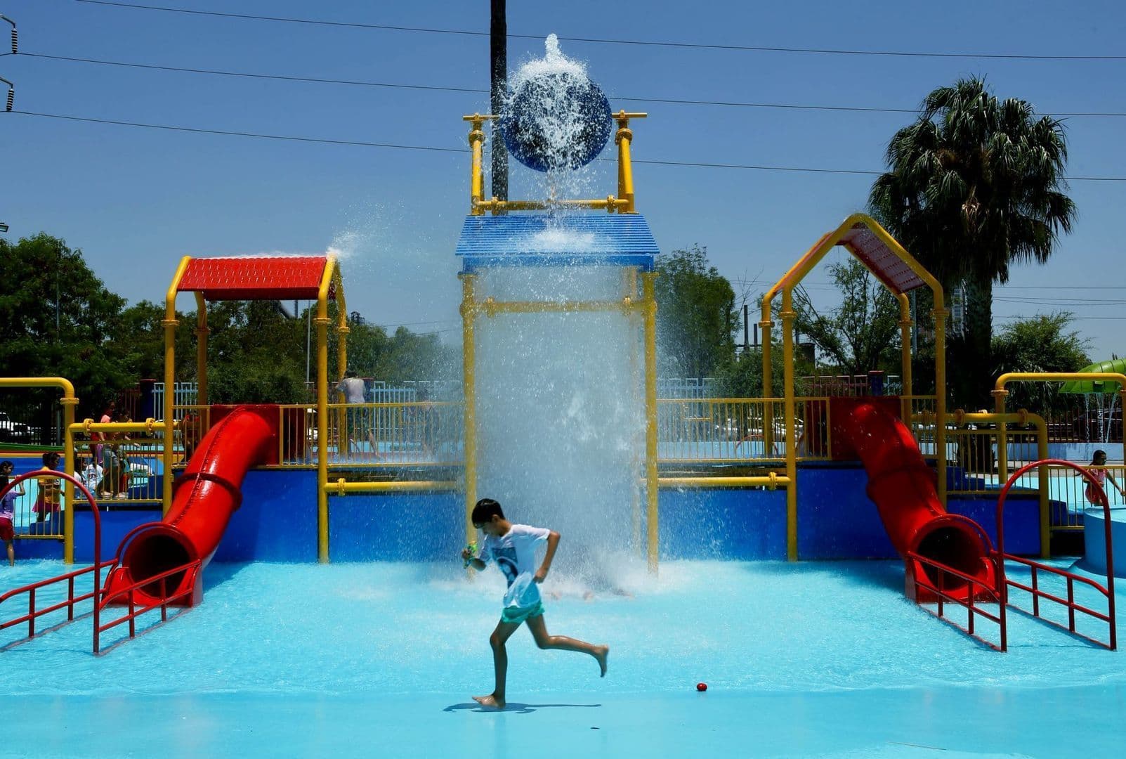 Alertan por Riesgo de Asfixia y Ahogamiento en Niños durante Vacaciones