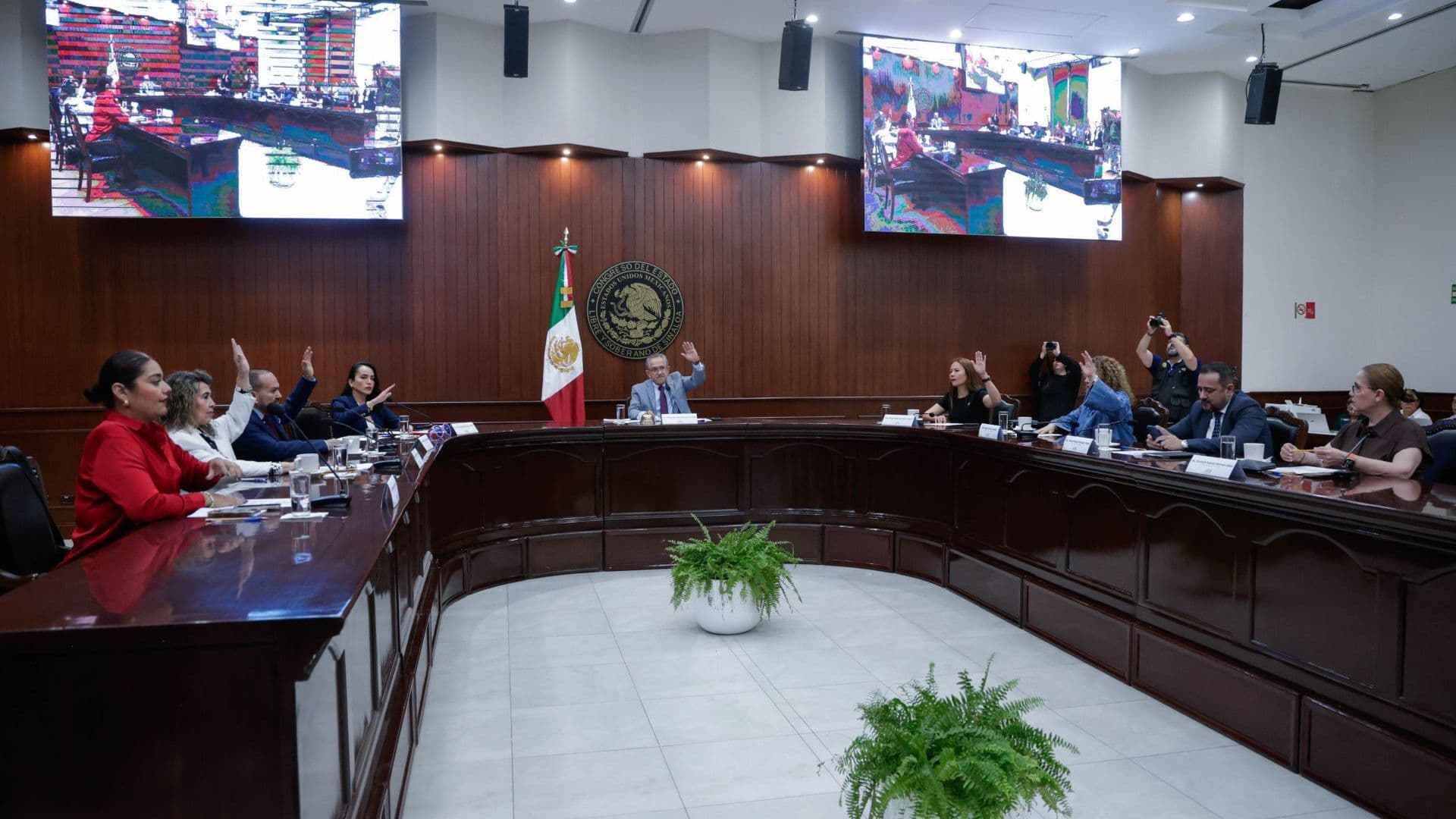 Sin perfil definido para Gobernador Interino de Sinaloa