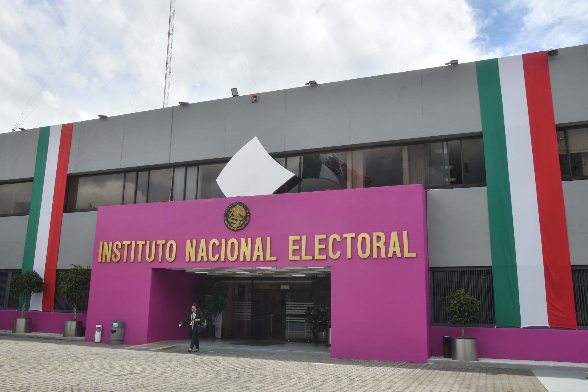 Fachada del INE
