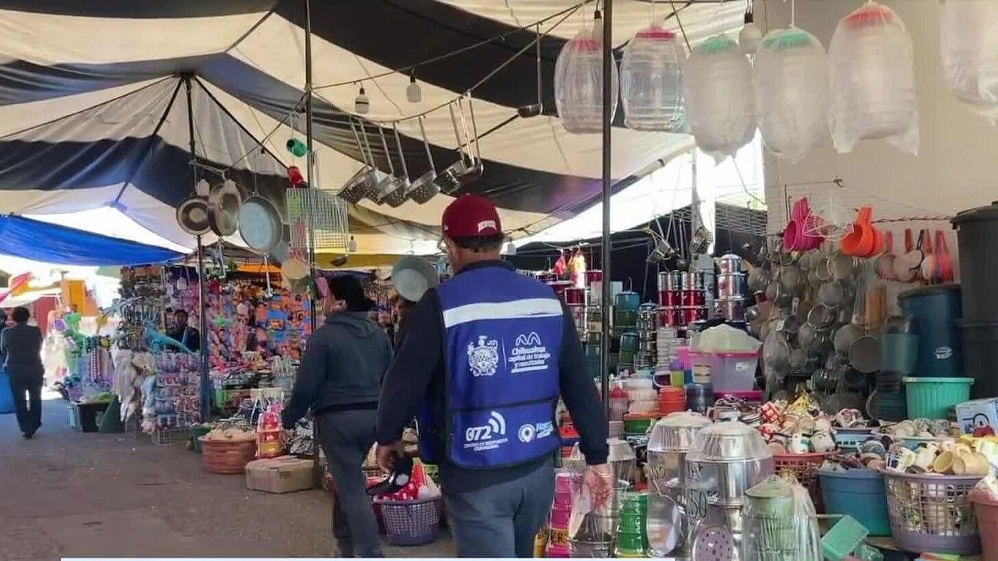 Más de 700 Vendedores con Permiso para Ofrecer sus Productos en Panteones