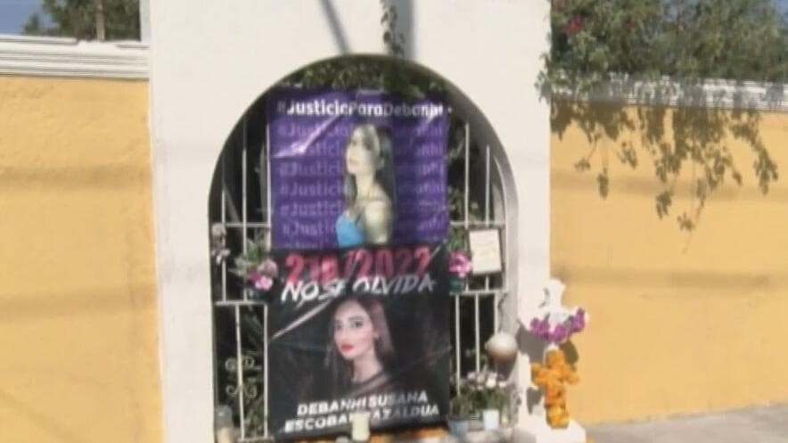Debanhi Escobar Es Recordada con Flores