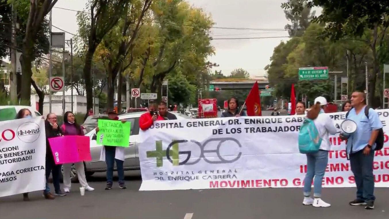 Personal de Salud Bloquea Inmediaciones de Hospital de Xoco en Benito Juárez