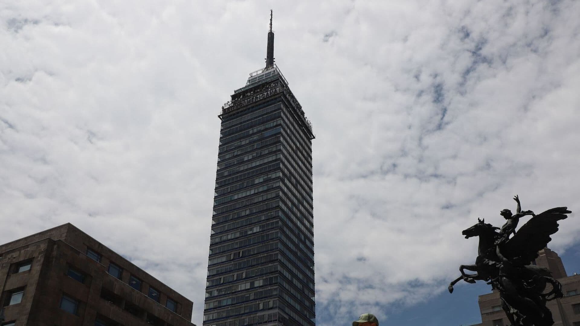 ¿Qué Pasó en la Torre Latinoamericana de la CDMX Hoy? Así Se Detuvo Elevador con Personas