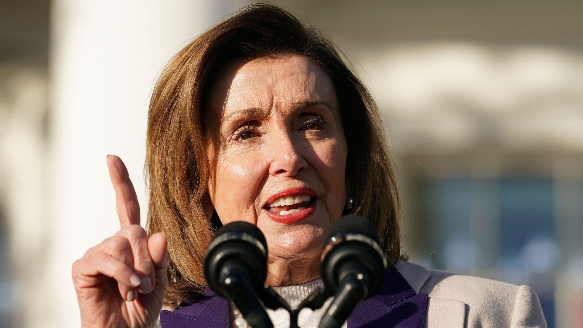 Nancy Pelosi Se Despide de su Cargo
