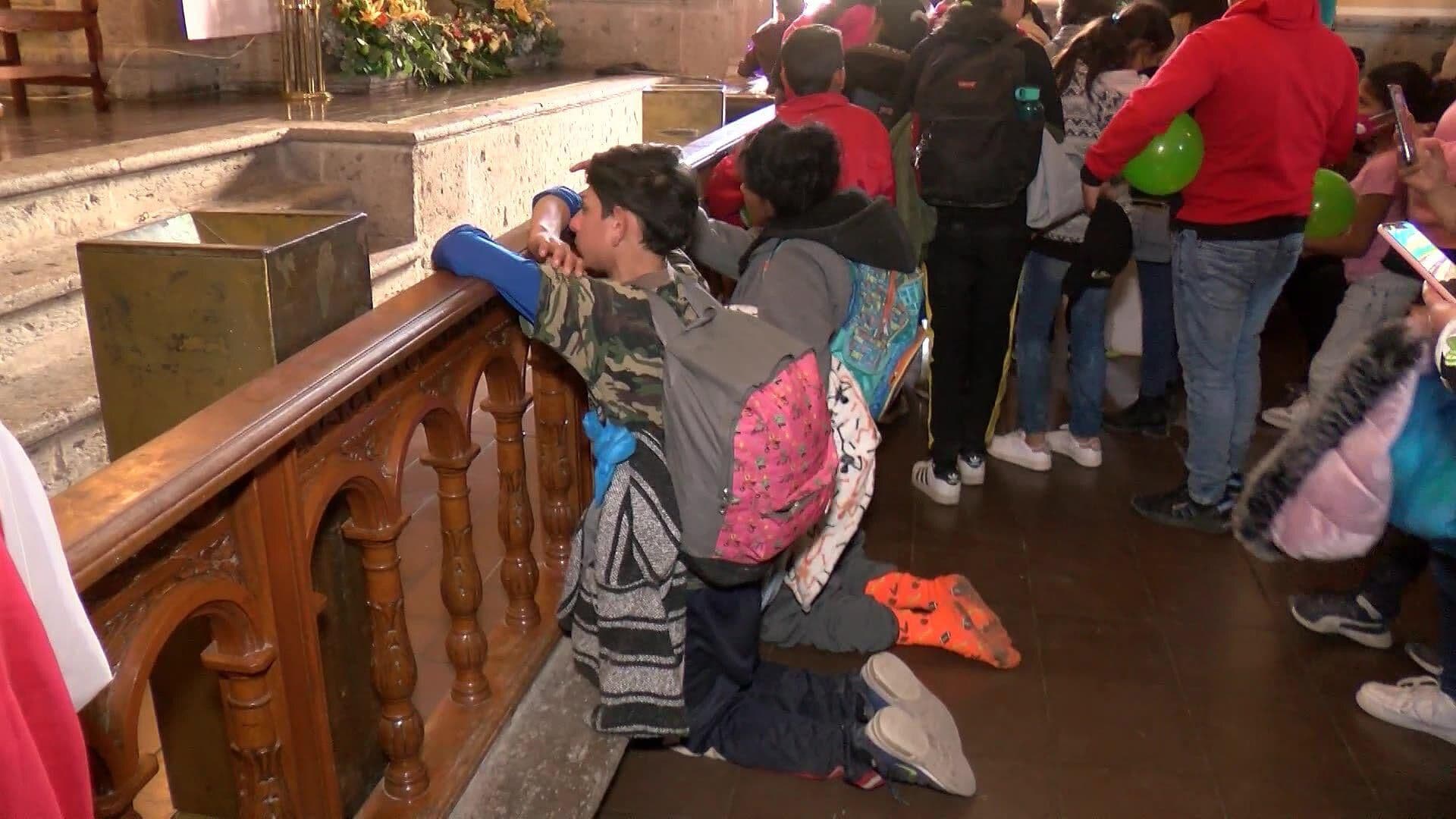 Peregrinos se Encomiendan a los Reyes Magos de Cajititlán