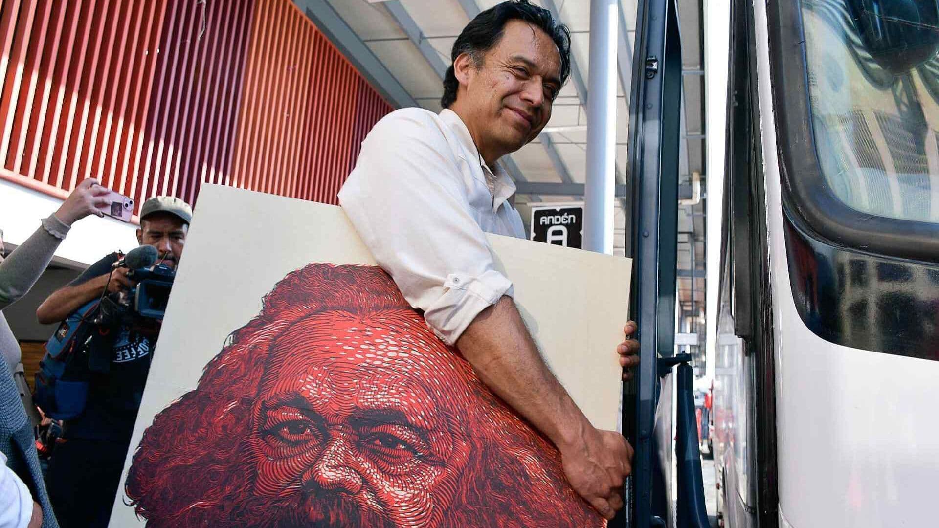 Marx Arriaga Abandona Instalaciones de la SEP Luego de Recibir Notificación sobre su Destitución