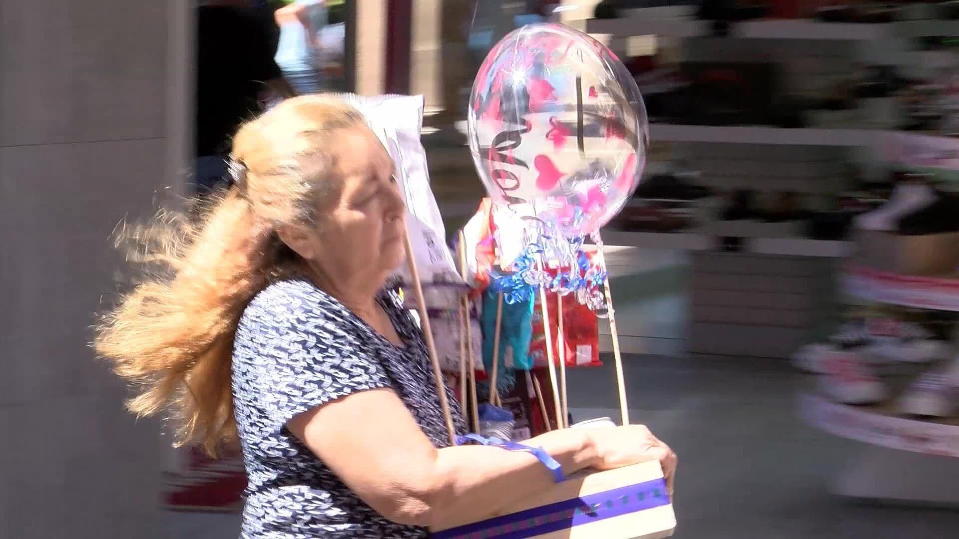Regalan Guanajuatenses de todo en San Valentín