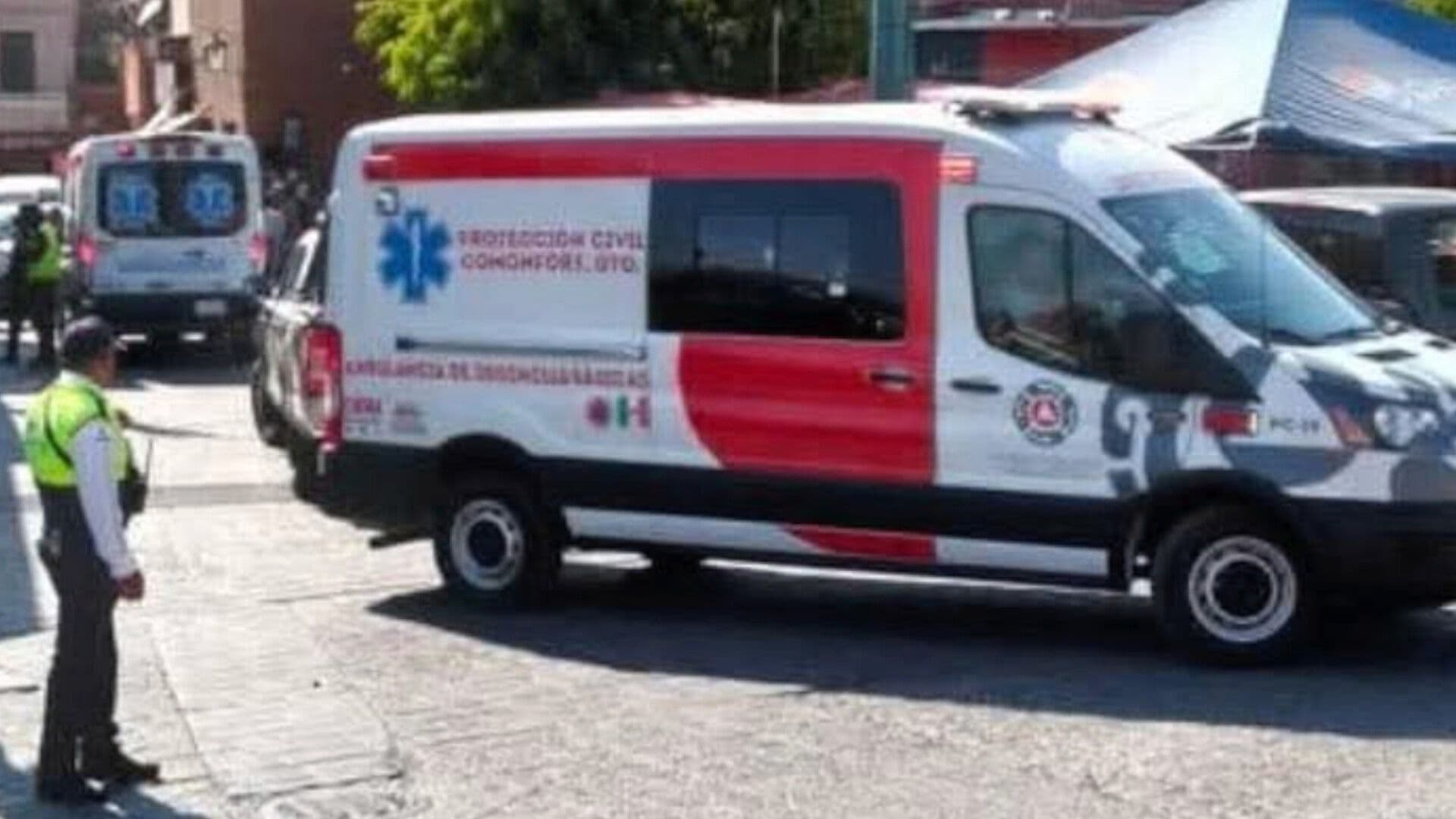 Dos Menores y Dos Mujeres Heridos al Explotar Pirotecnia en un Cortejo Fúnebre en Comonfort