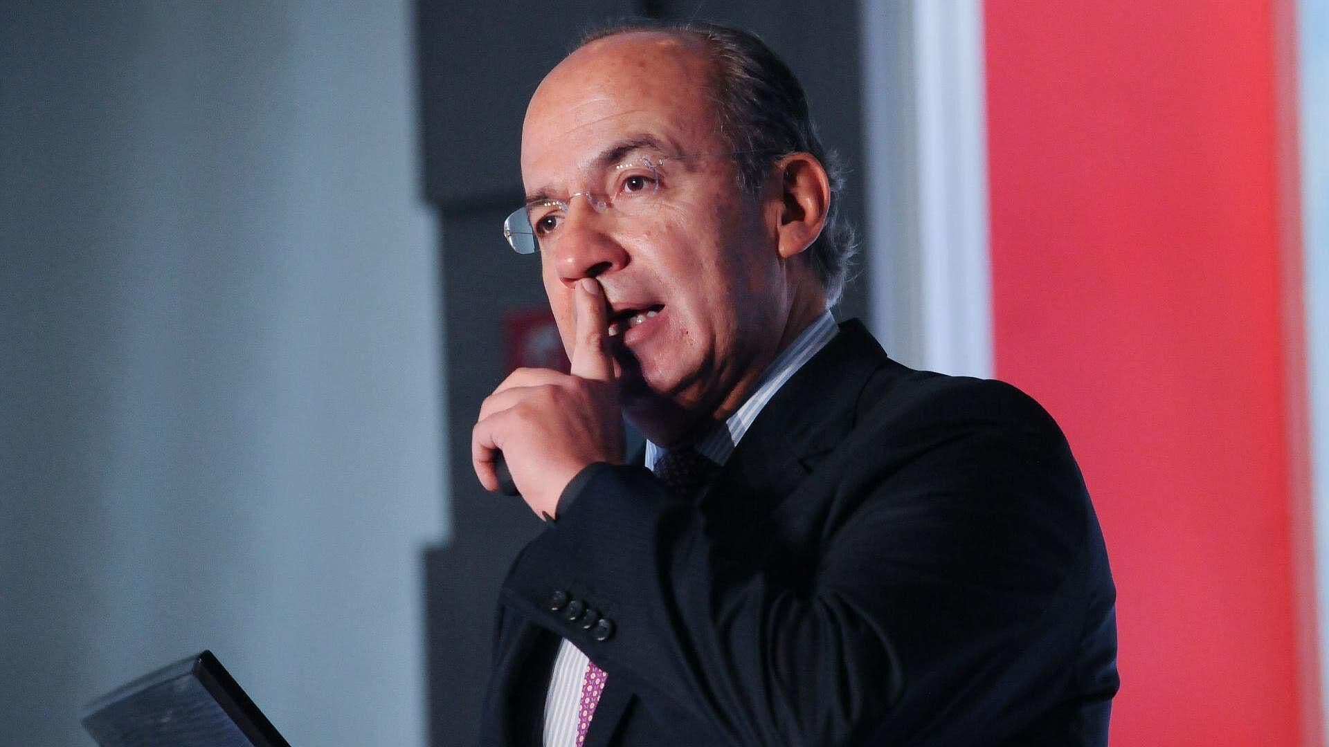 García Luna, Escudero de Felipe Calderón: Vocero Presidencia