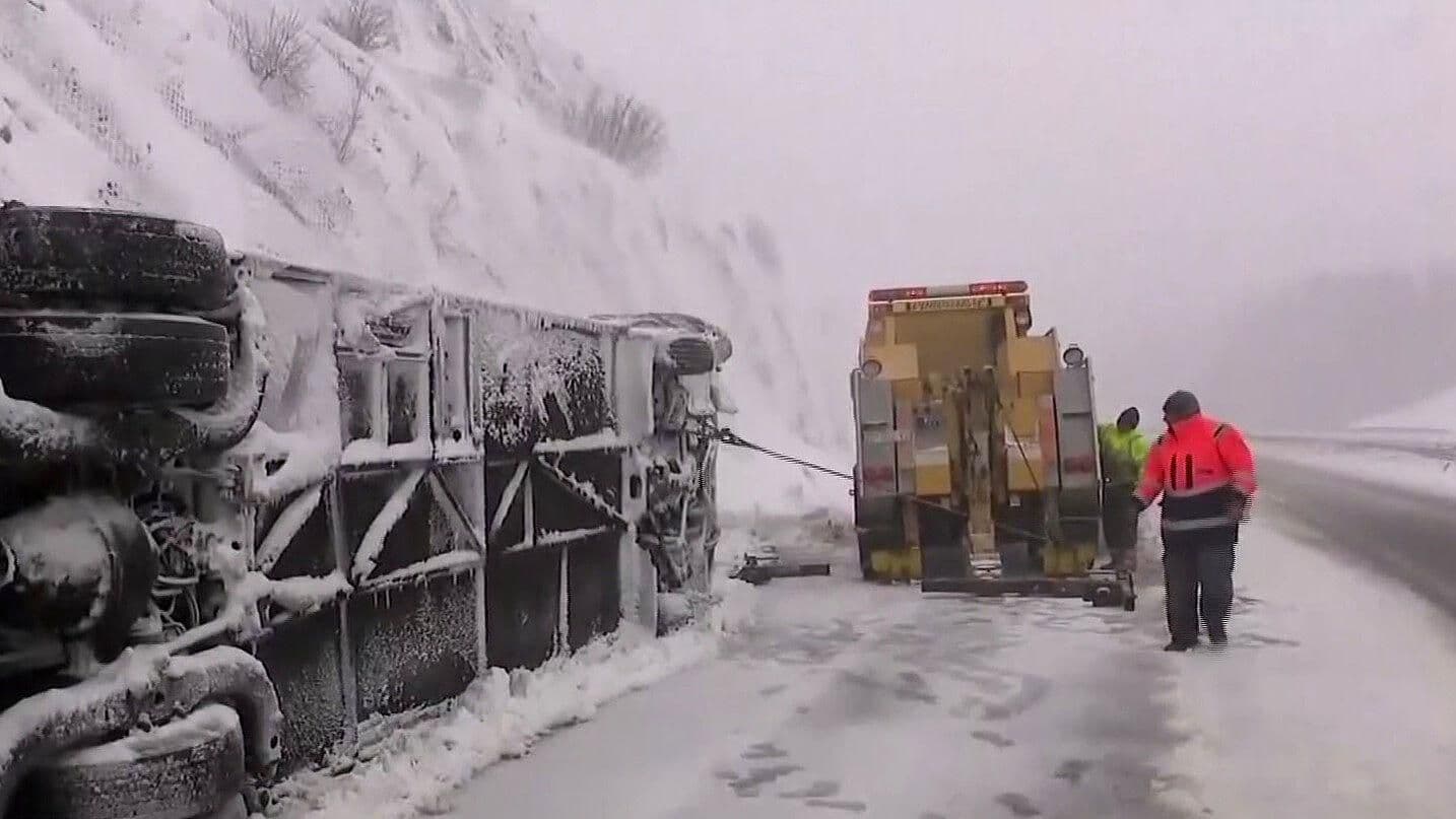 Alerta por Tormentas de Nieve en Croacia; Reportan Un Muerto