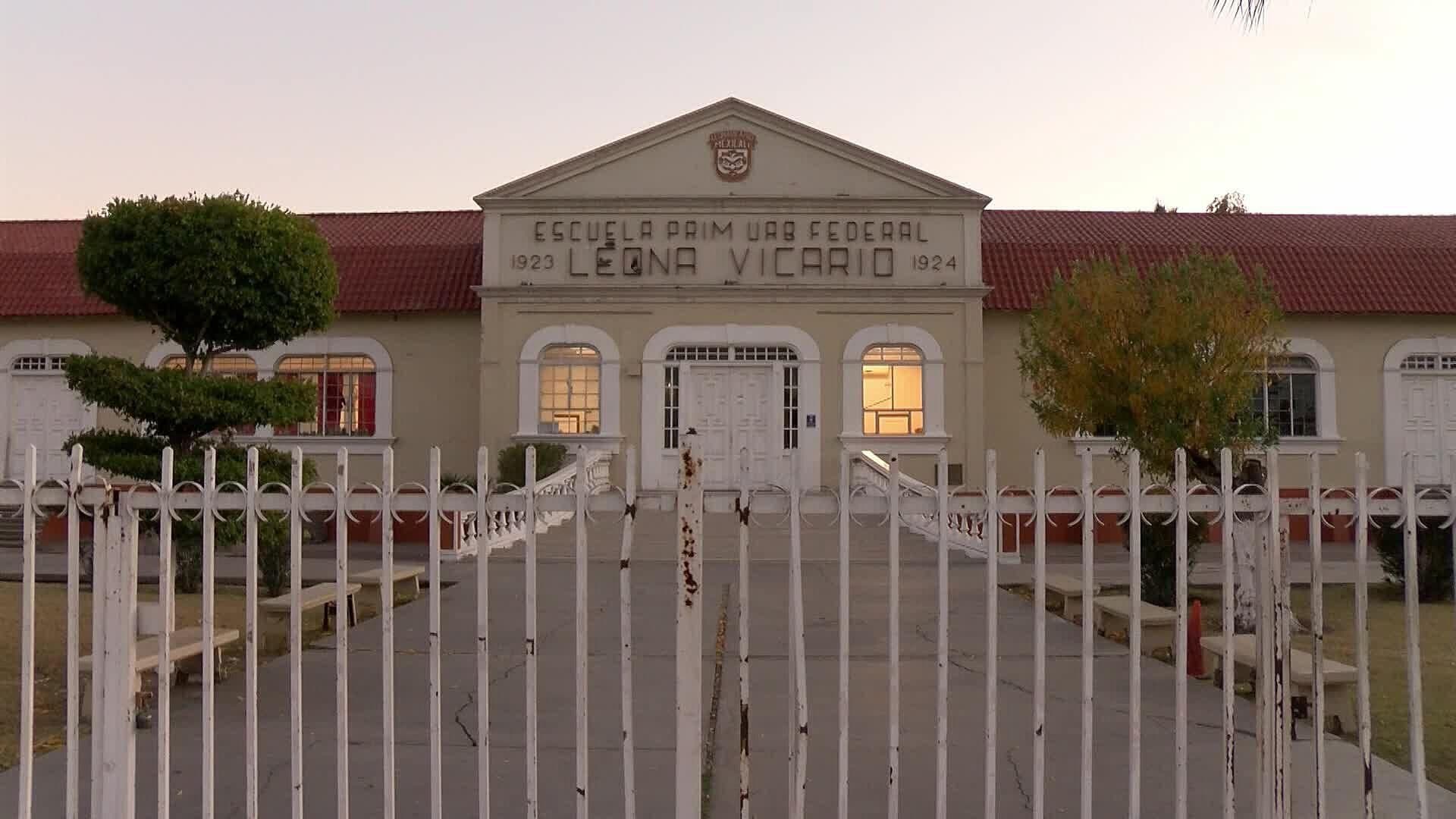 Bullying a Alumna de la Leona Vicario Por Acusar a Maestro