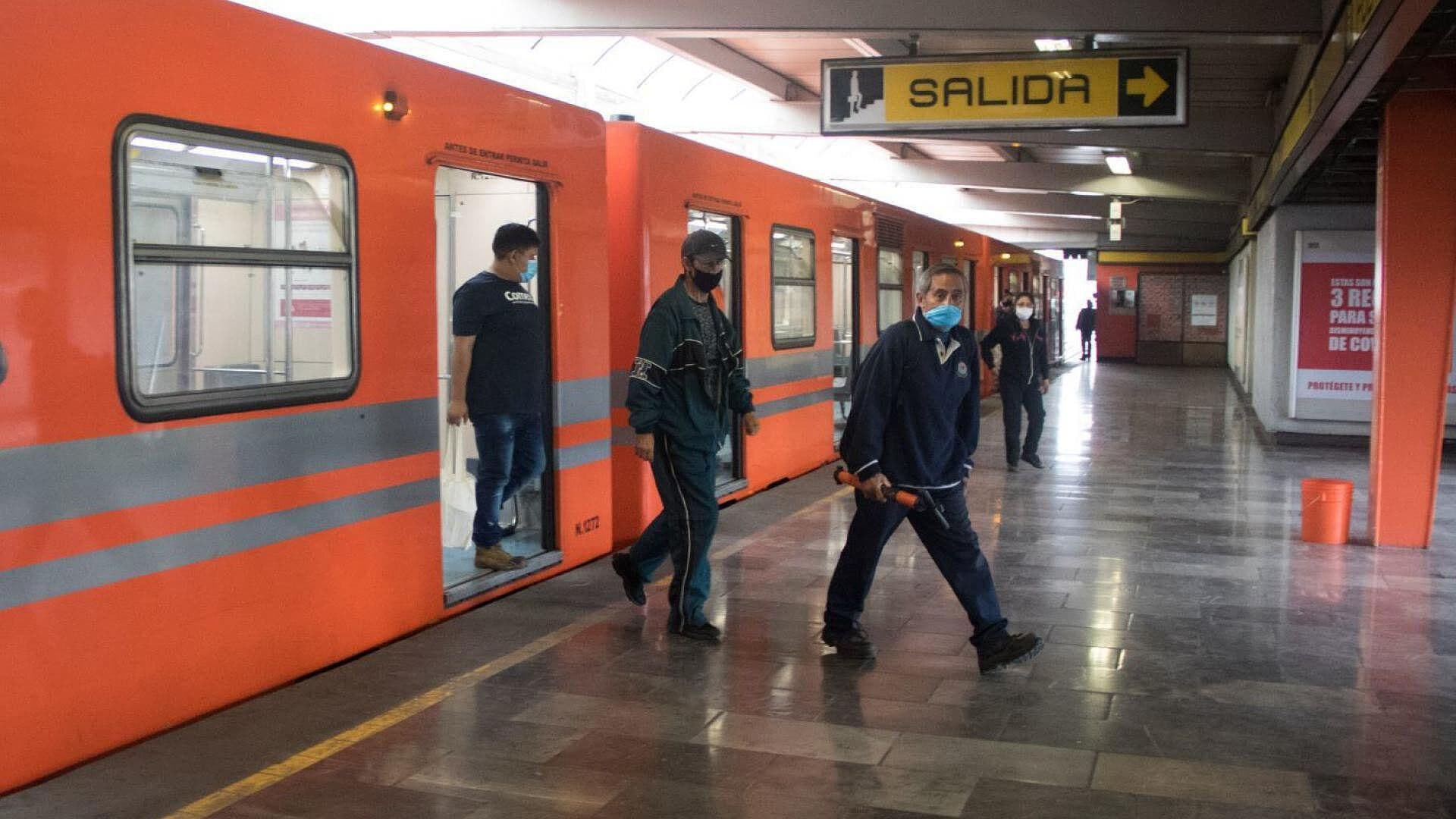 Una Persona se Arroja a Vías de Metro Oceanía, CDMX