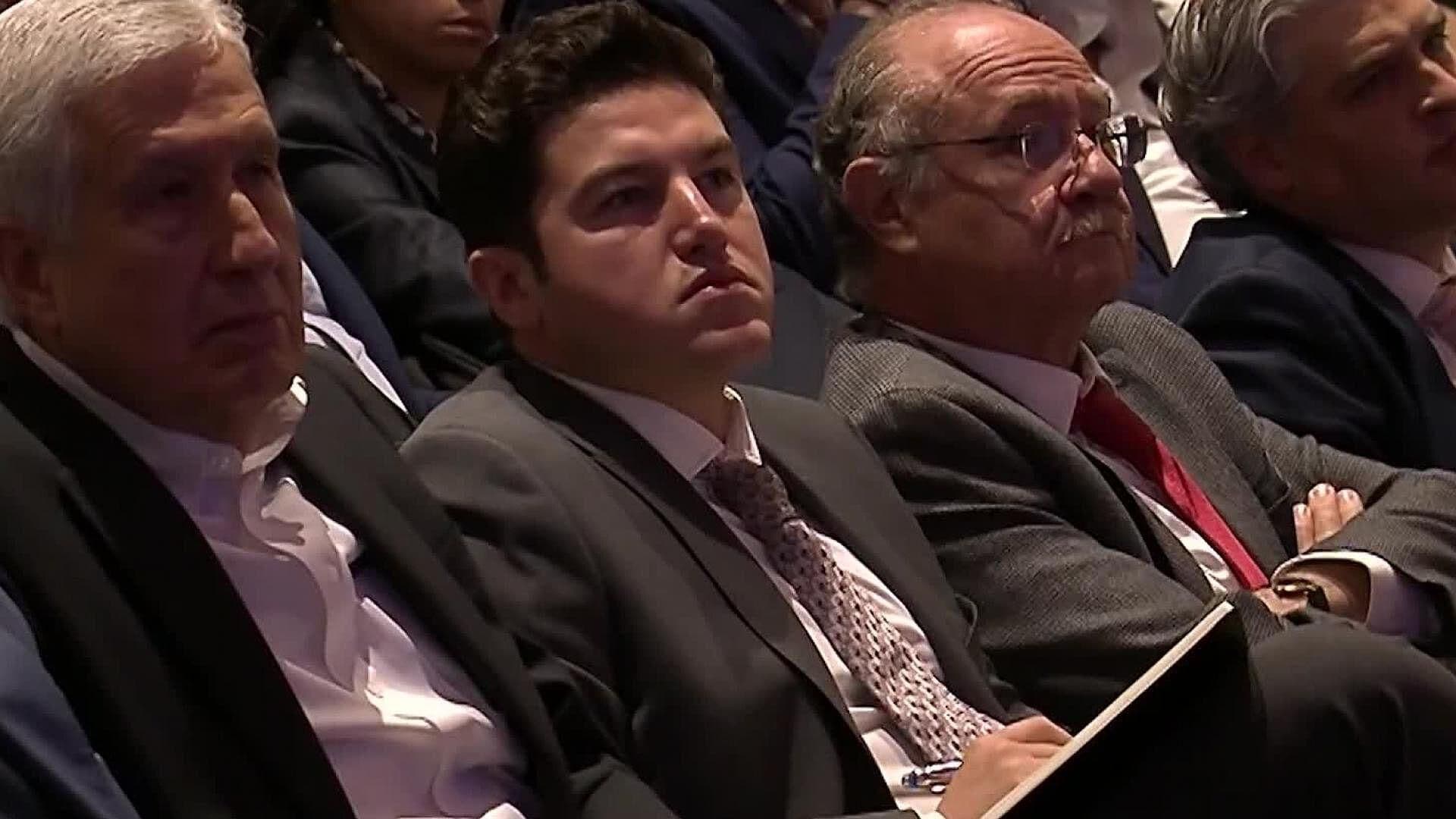 Viaja Samuel a Austin Para Conocer los Detalles de la Planta de Tesla