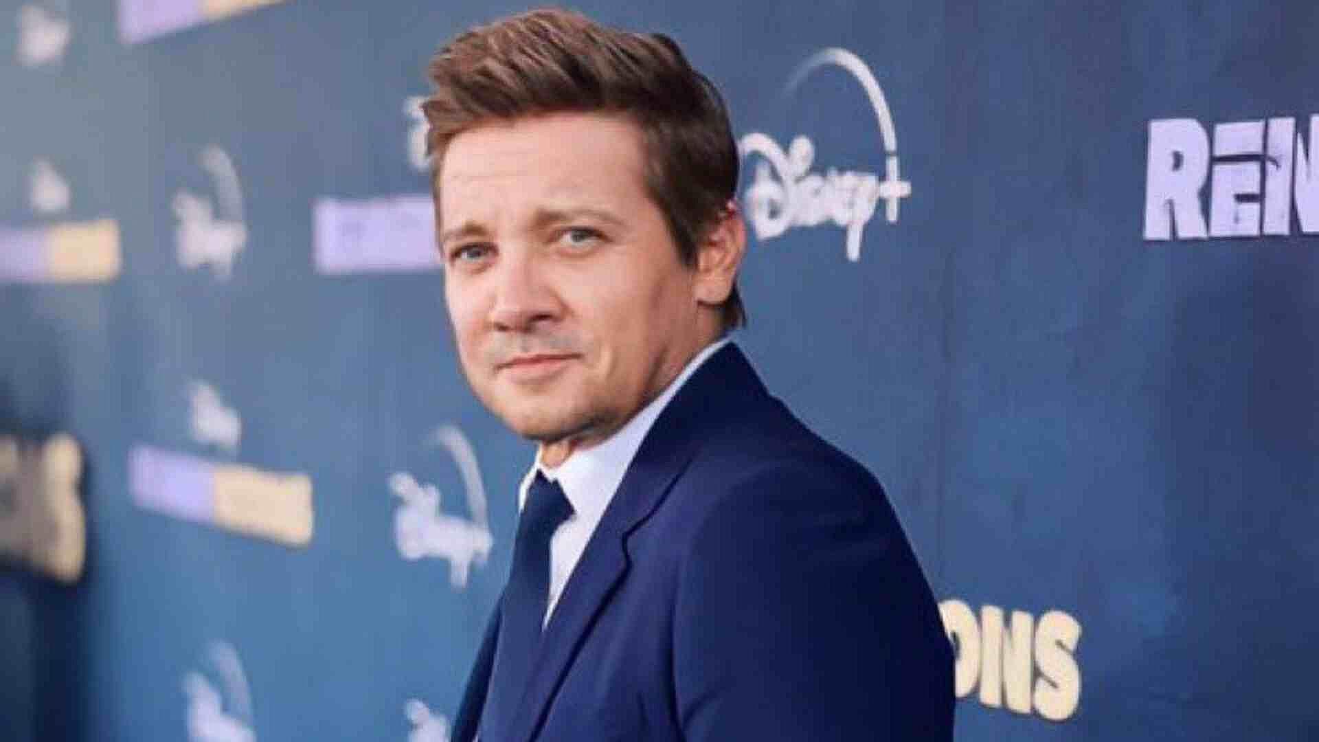 Jeremy Renner Reconoce el Valor de su Familia Durante Proceso de Recuperación