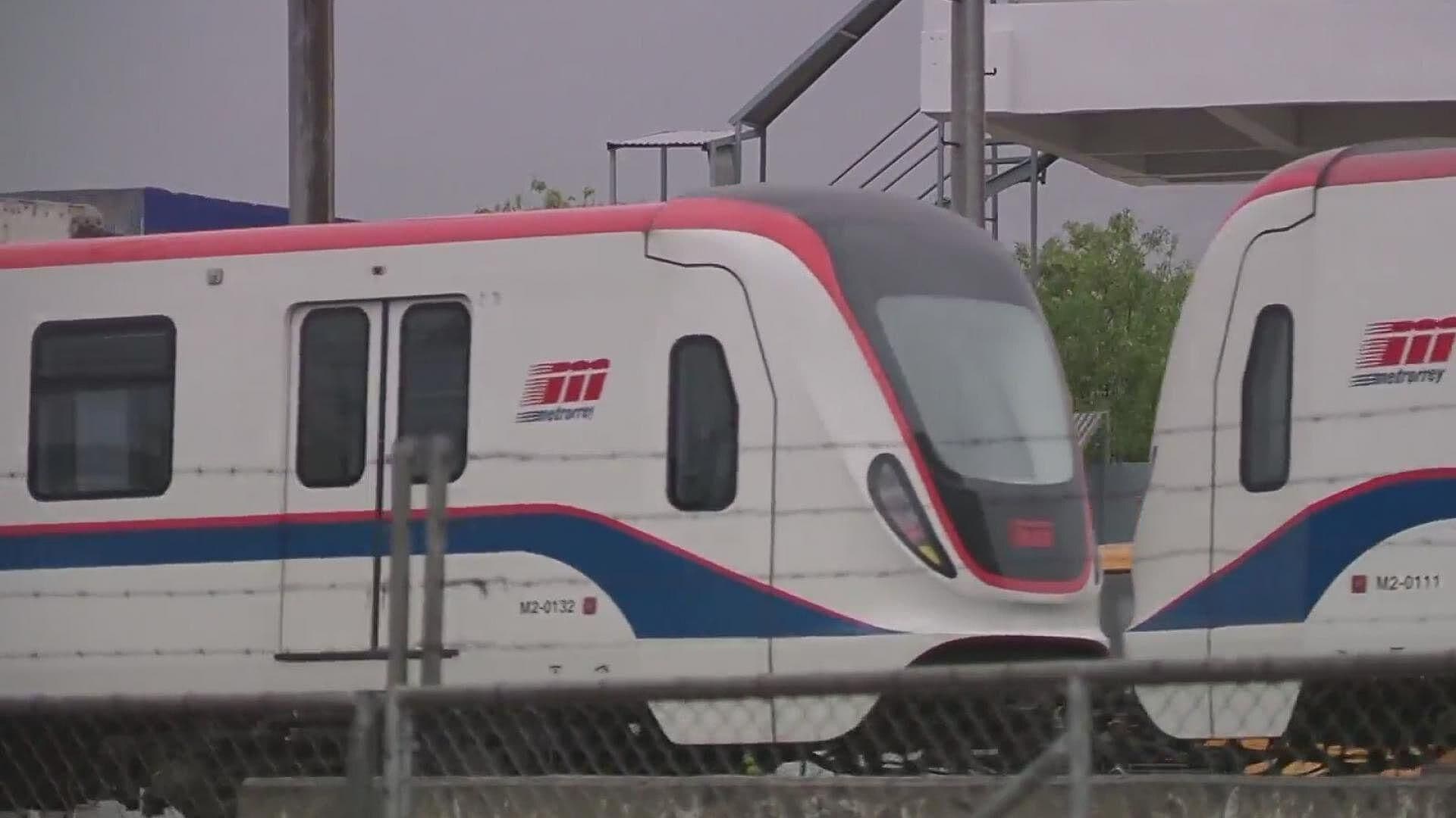 Desalojan Vagón del Metro por Fallas en Estación Talleres