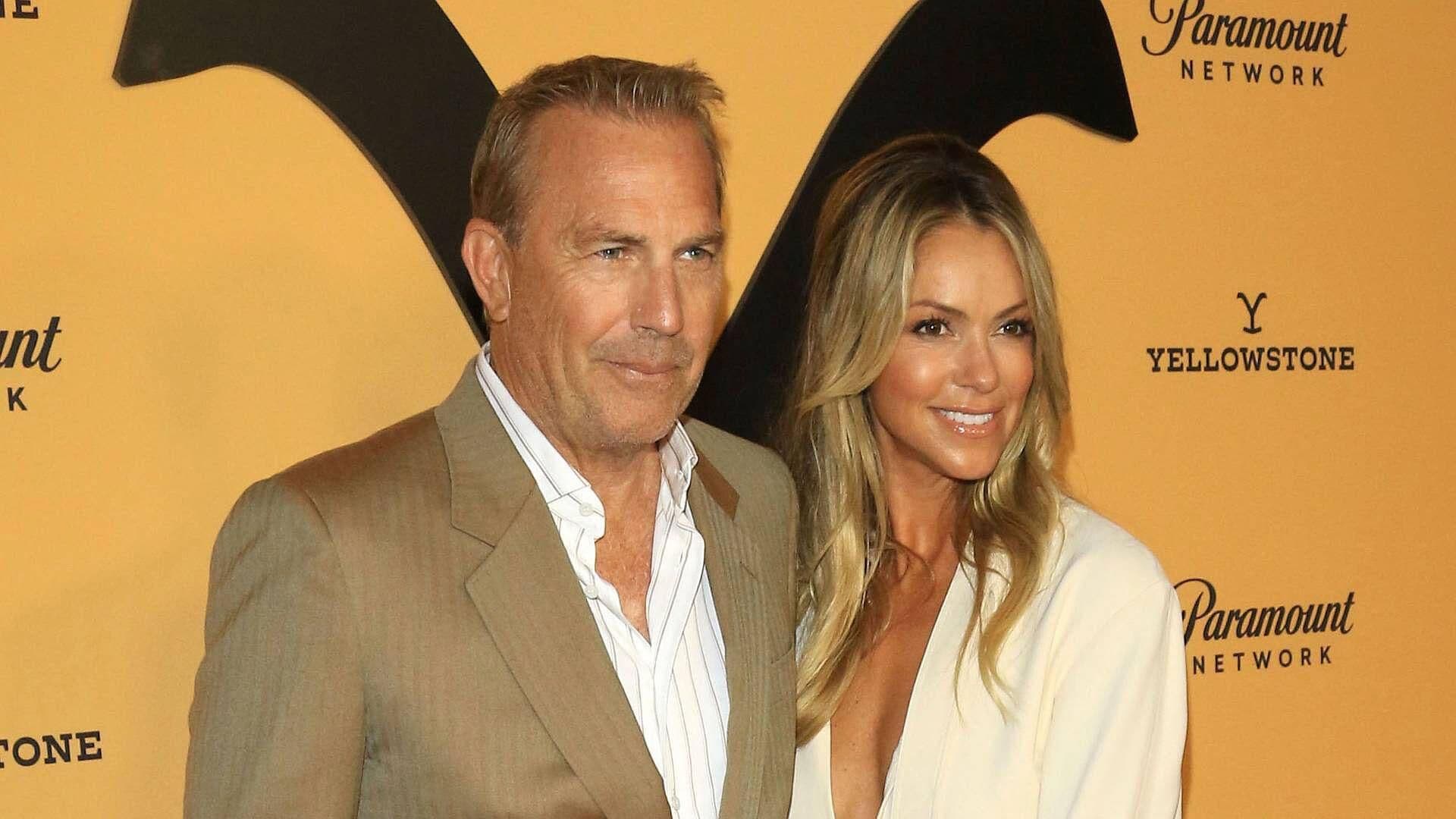Exesposa de Kevin Costner Estrena Romance