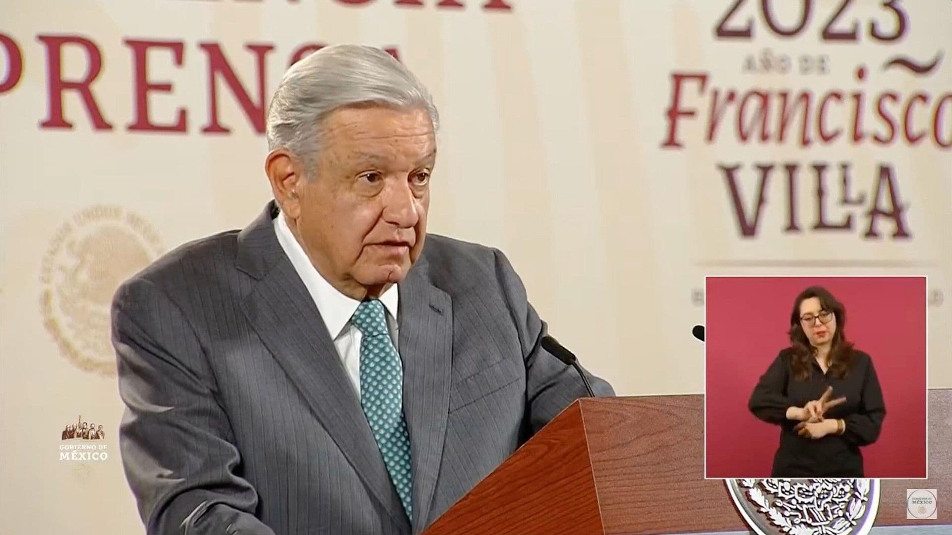 AMLO Confirma que Sí Es "El Chueco"