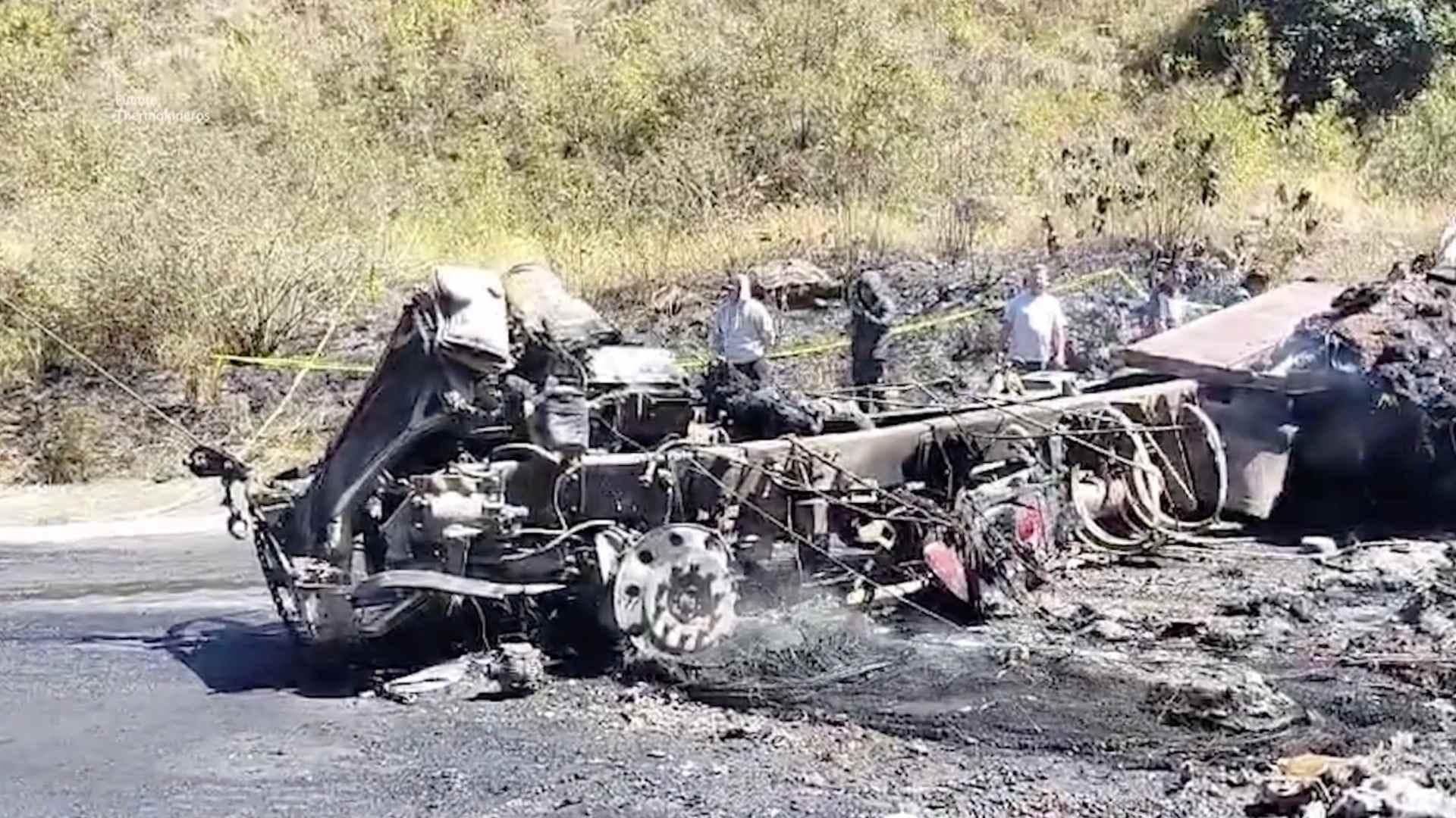 Chofer de Tráiler Muere Calcinado Tras Chocar Contra un Cerro en las Cumbres de Maltrata