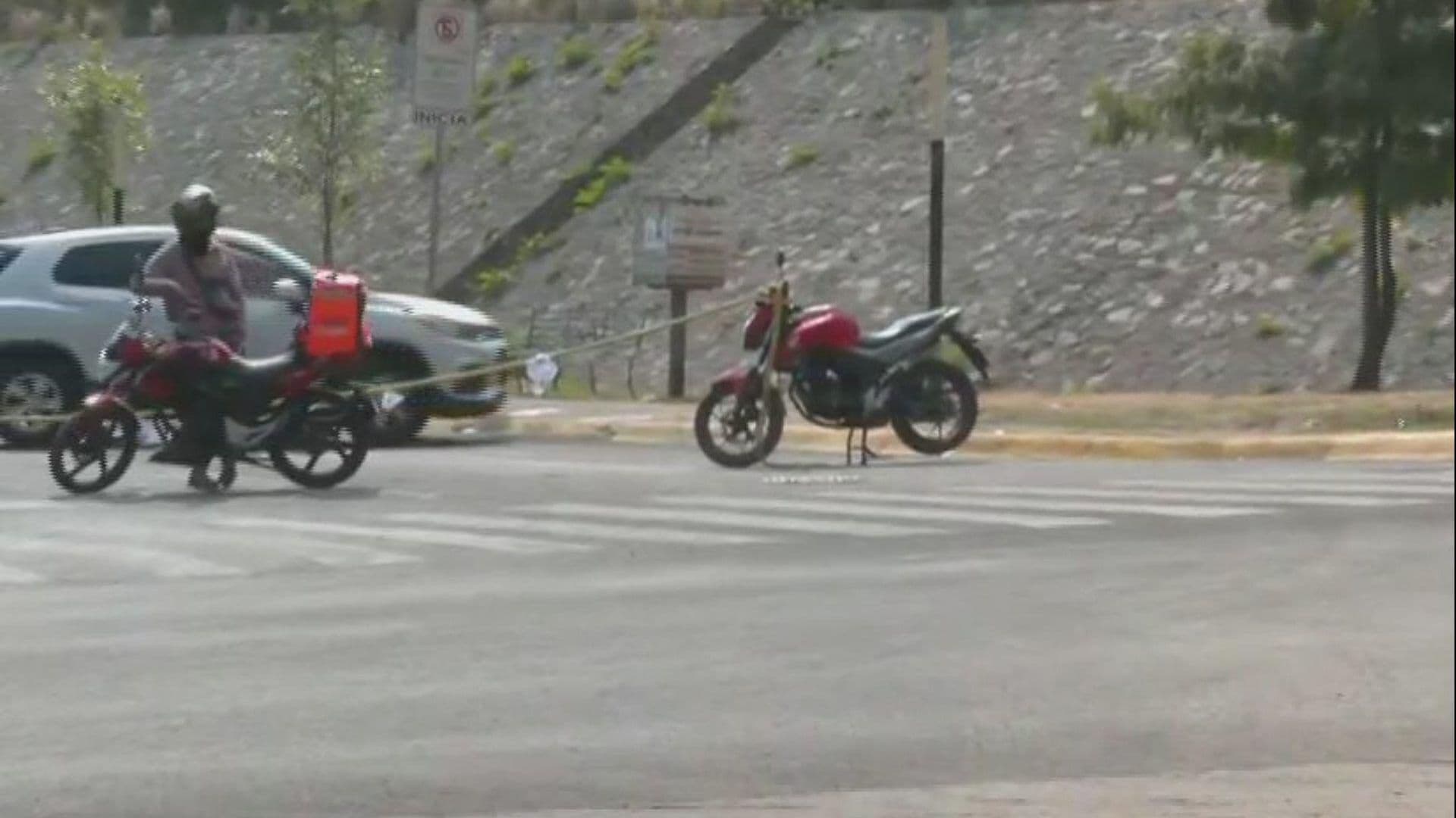 Familiares de Daniel Tadeo, Motociclista que Murió Atropellado, Bloquean Avenida Vasco de Quiroga