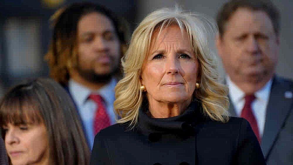 Jill Biden Acude a Vigilia por Tiroteo en Nashville