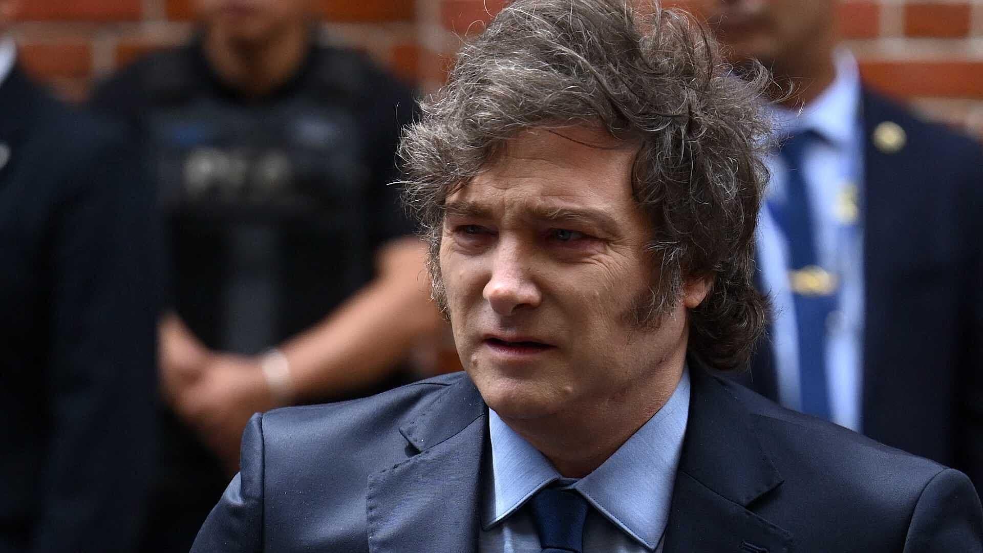 ¿Por Qué le Llueven Denuncias a Javier Milei? Este Es Escándalo Global