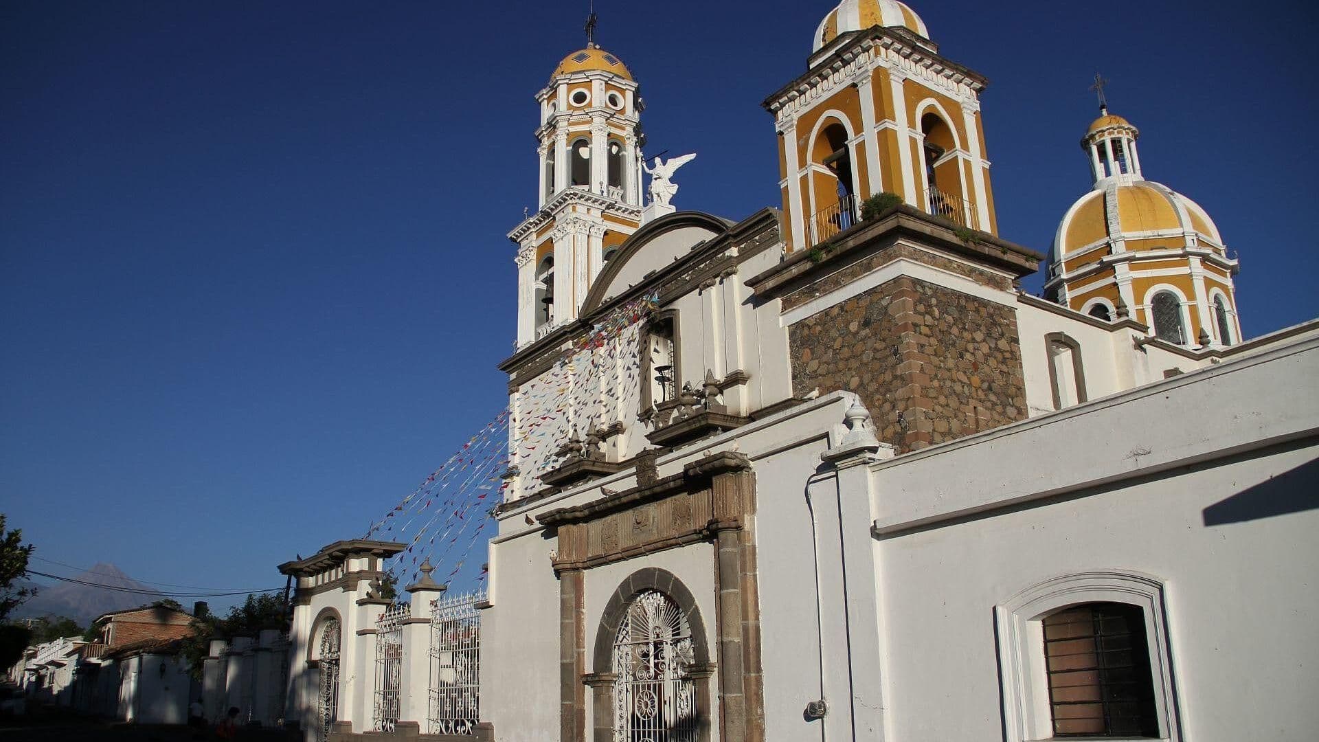 Colima: Turistas Visitan Pueblos Mágicos como Comala