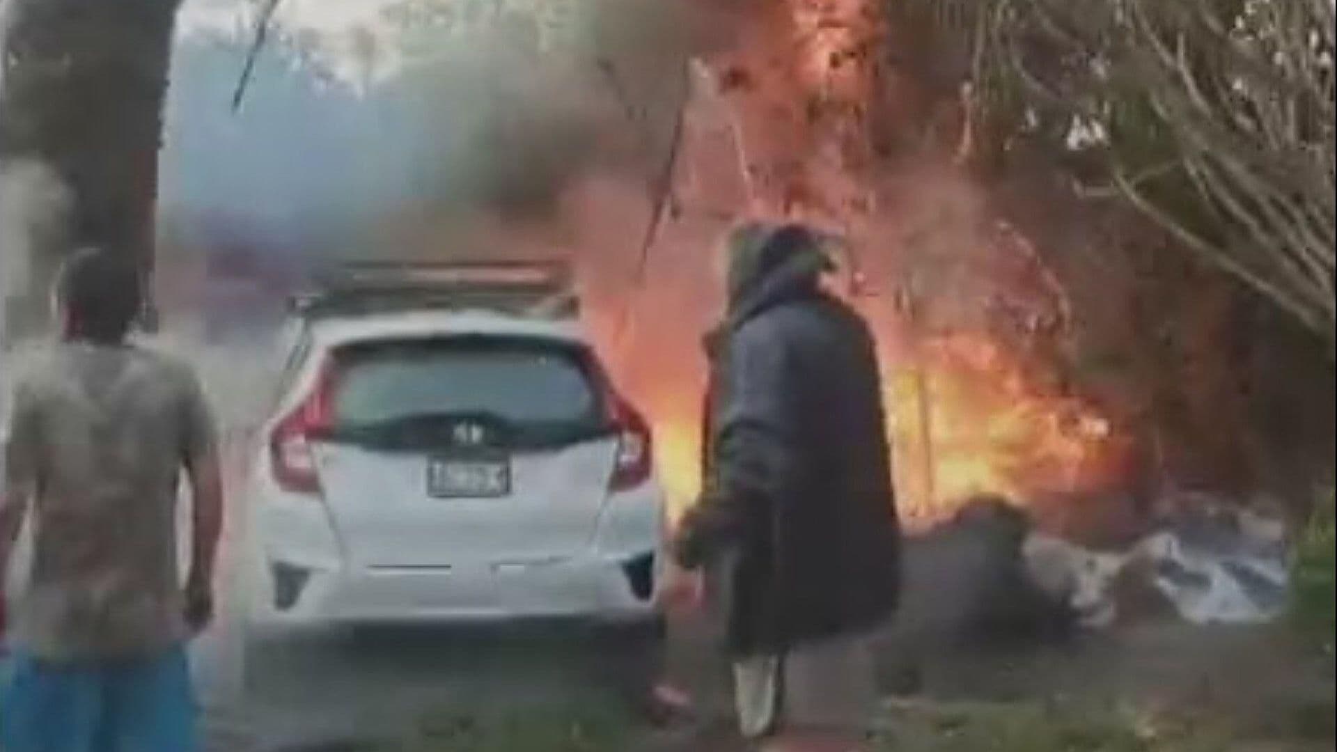 Palmera se Incendia en Colonia Santa Isabel Tola en la GAM, CDMX