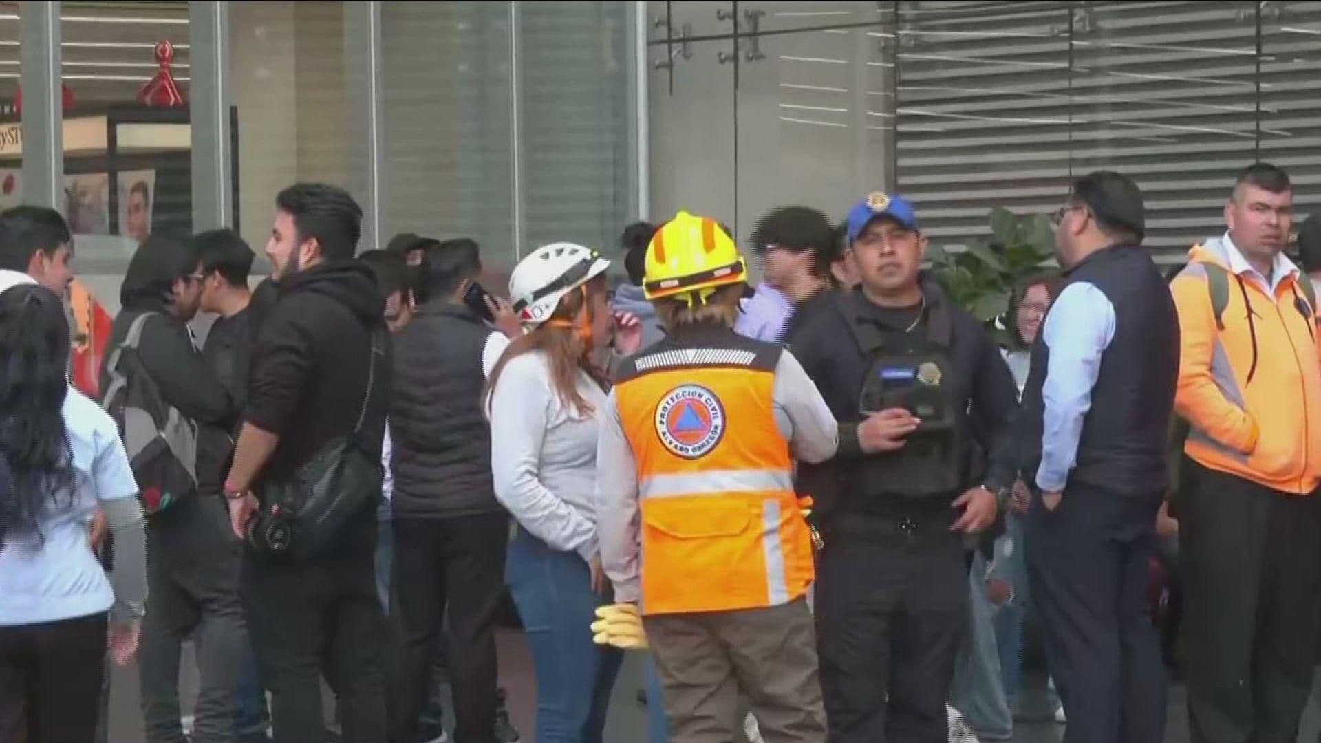 Bomberos de CDMX Aclaran que No Hubo Fuga de Gas en Desalojo a Plaza Portal San Ángel