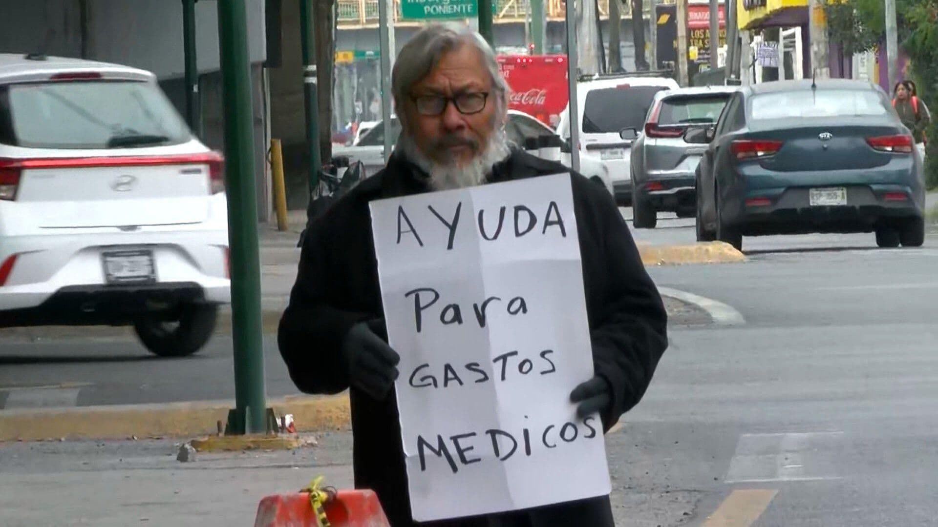 Don José Pide Ayuda para Cirugía de Suegra y Sobrino; Son de Reynosa y No Conocen a Nadie en NL