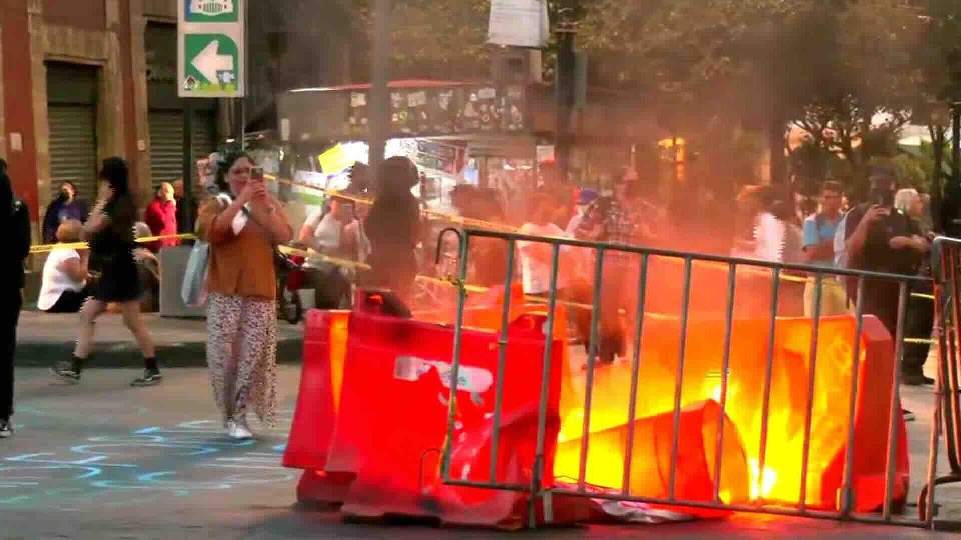 Colectivos Bloquean Eje Central tras Agresión a Mujer Trans en Alameda Central, CDMX