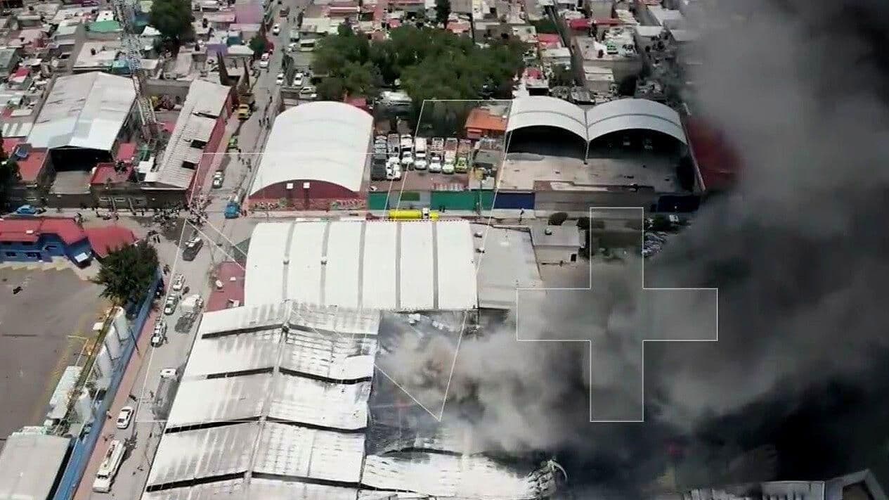 Bomberos Enfrentan Dificultad para Llegar a Incendio en Xalostoc
