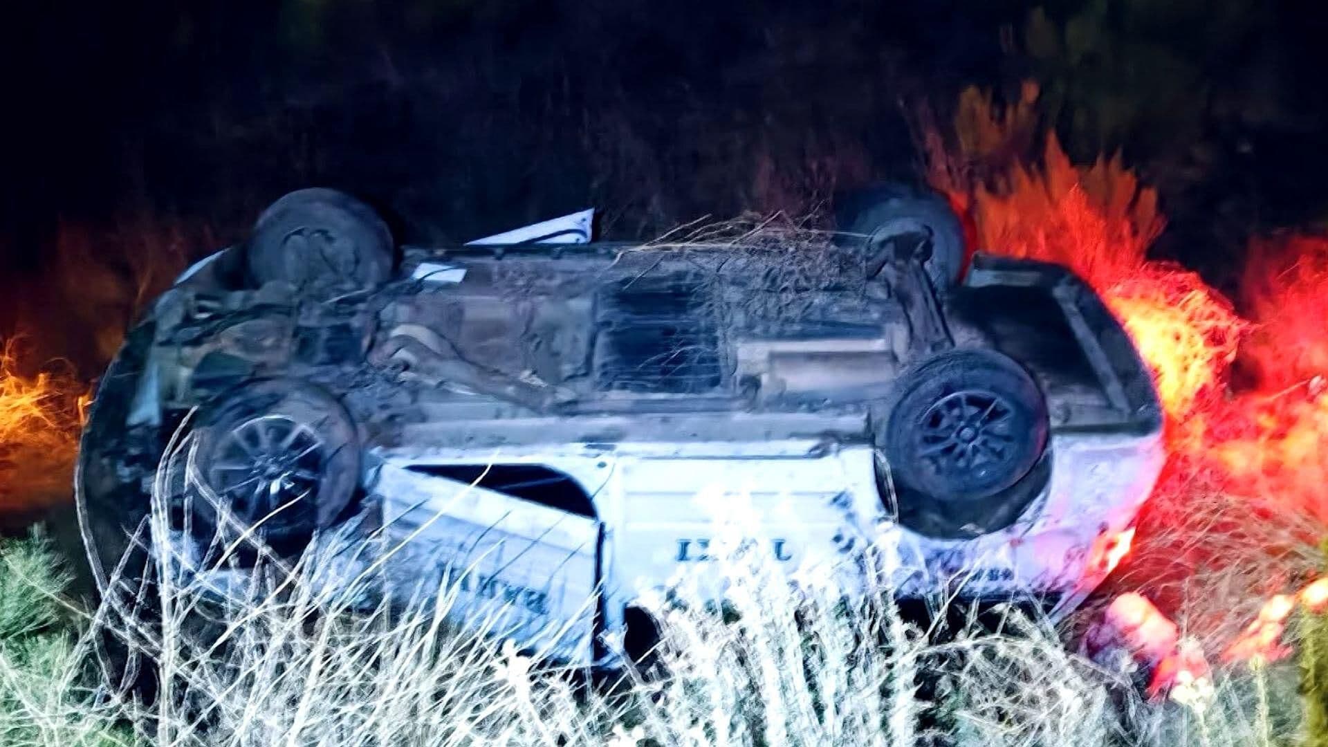Siete Personas Lesionadas en Volcadura  de Taxi en Carretera San Vicente en Ensenada