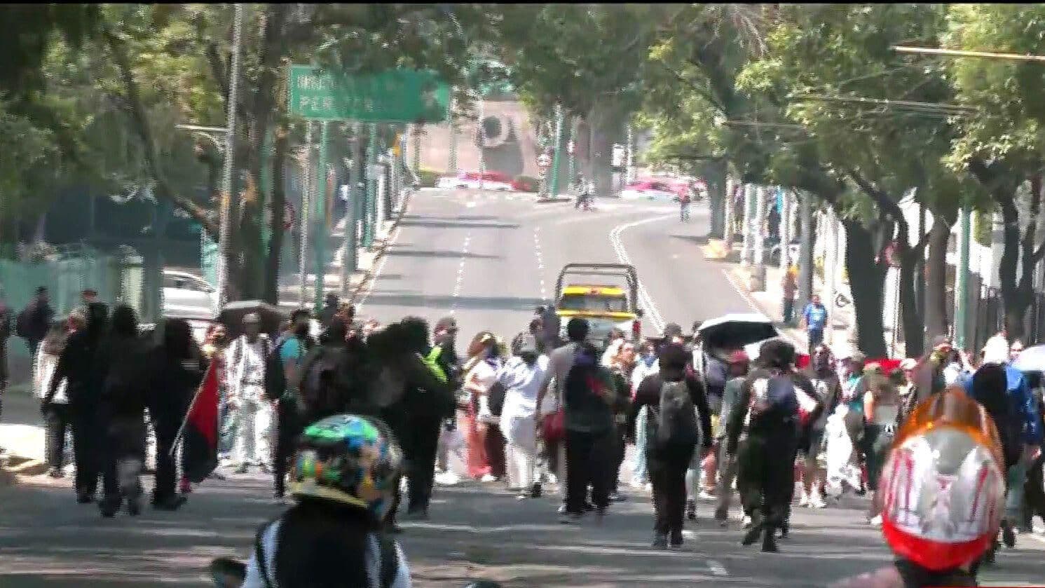 Estudiantes de la FES Aragón Marchan en CU Hacia Rectoría