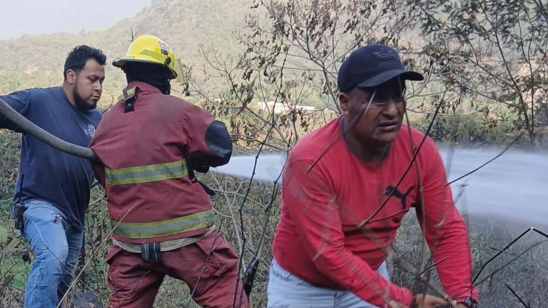 Se Registra un Incendio de Pastizal en Rafael Delgado, Veracruz